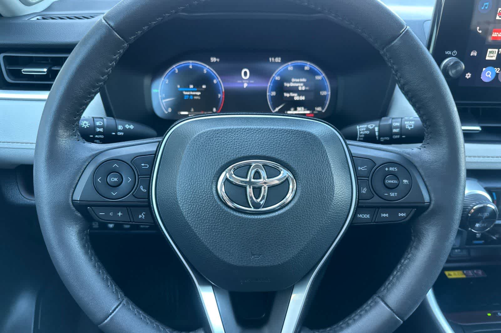Thumbnail: 2023 Toyota RAV4 - 25