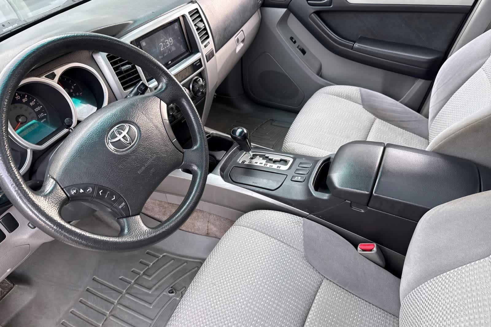 Thumbnail: 2005 Toyota 4Runner - 11