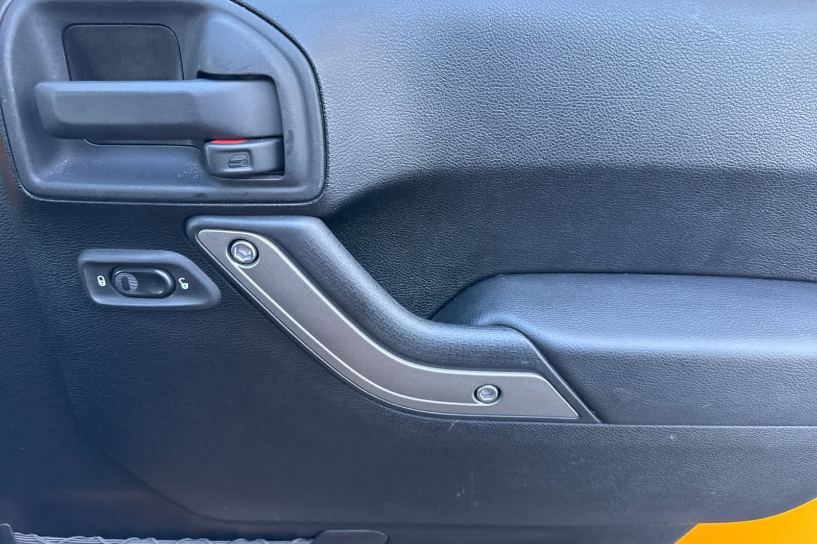 Thumbnail: 2012 Jeep Wrangler - 18