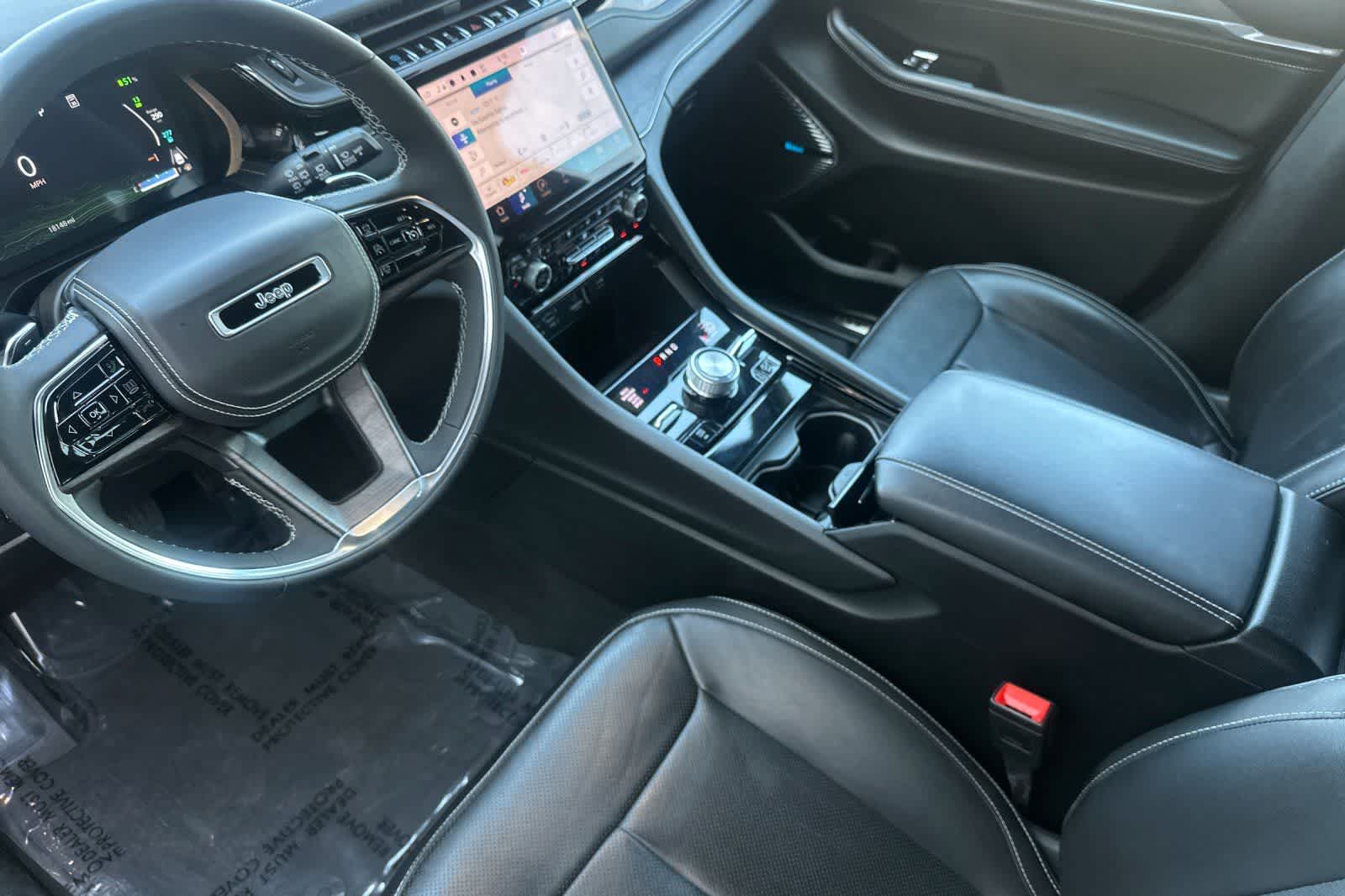 Thumbnail: 2022 Jeep Grand Cherokee - 11