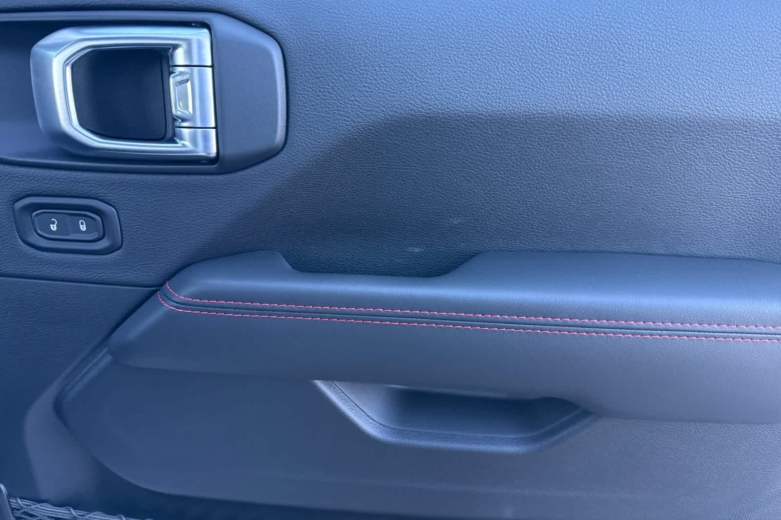 Thumbnail: 2026 Jeep Wrangler - 19