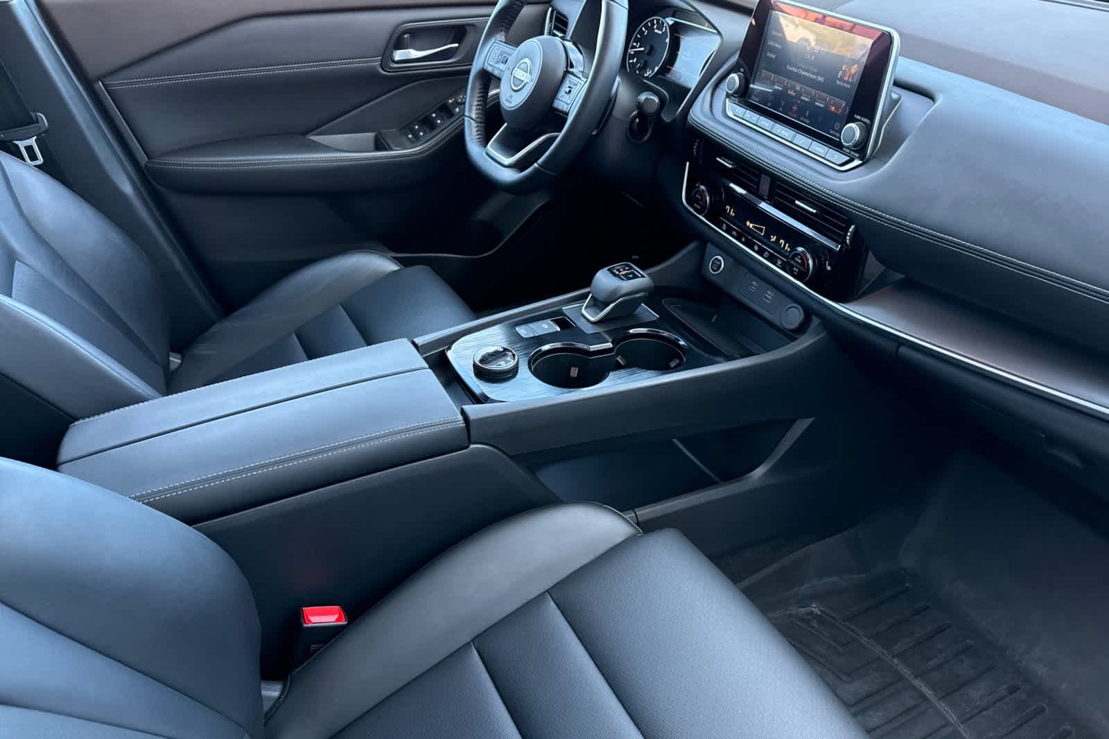 Thumbnail: 2022 Nissan Rogue - 17