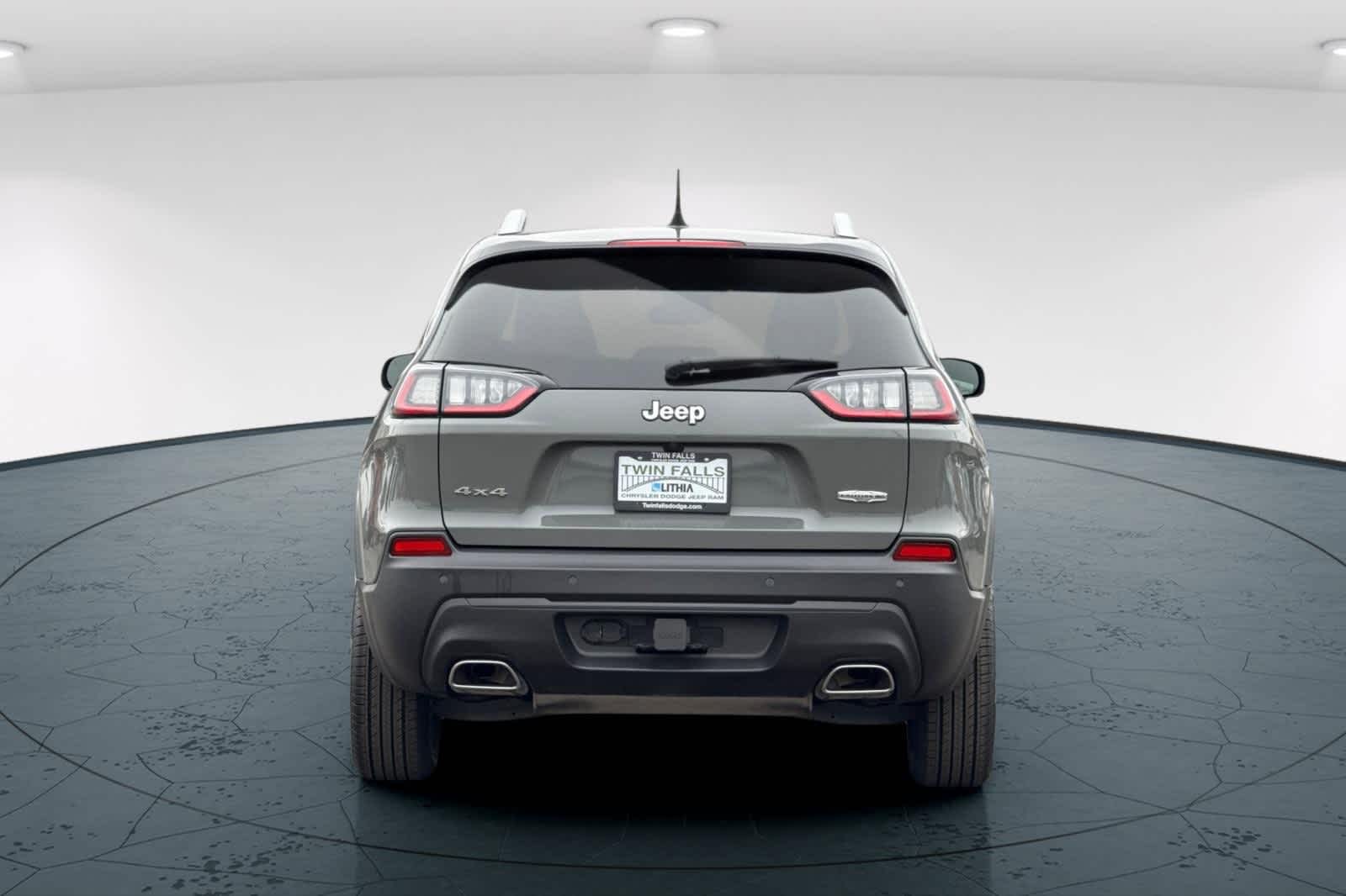 Thumbnail: 2021 Jeep Cherokee - 7