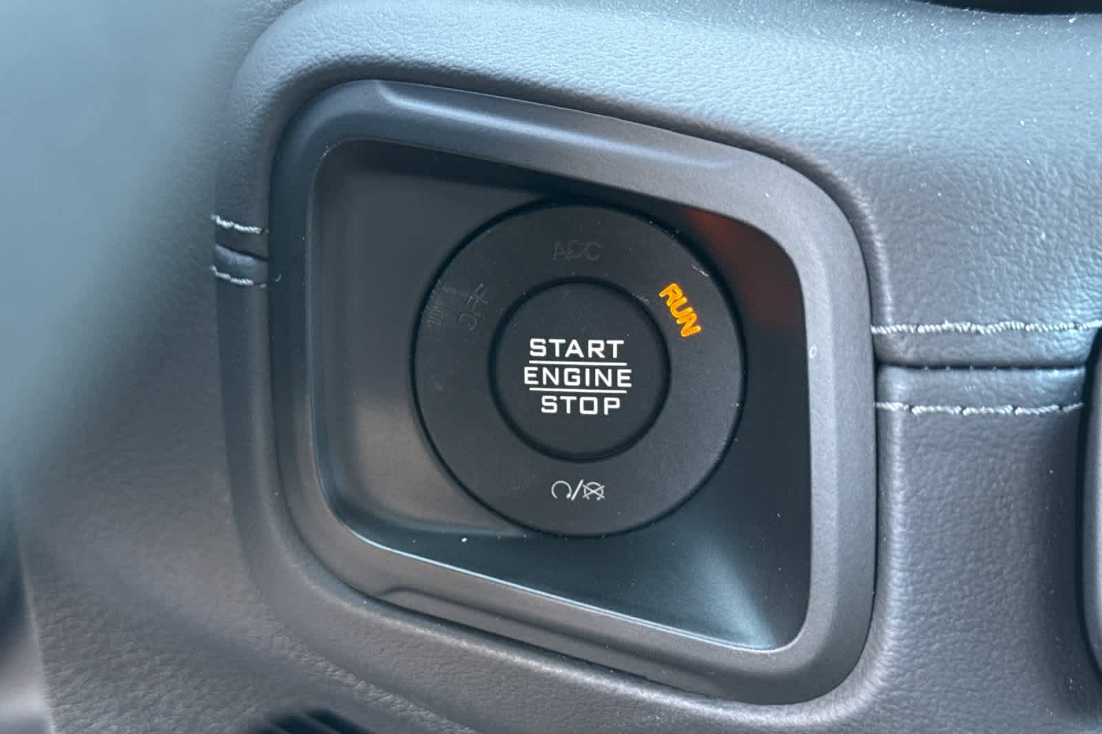 Thumbnail: 2025 Jeep Wrangler - 25