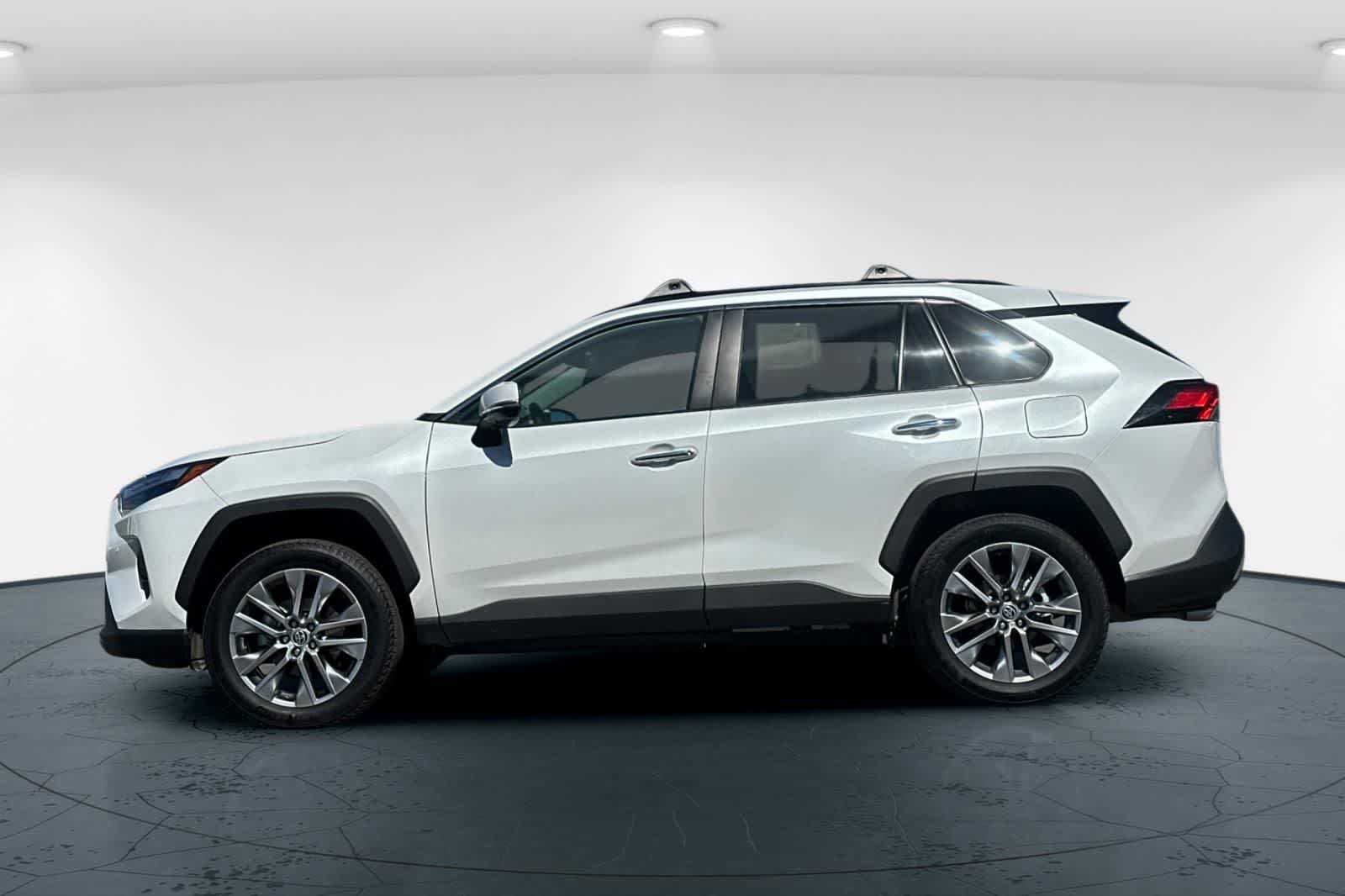 Thumbnail: 2023 Toyota RAV4 - 9