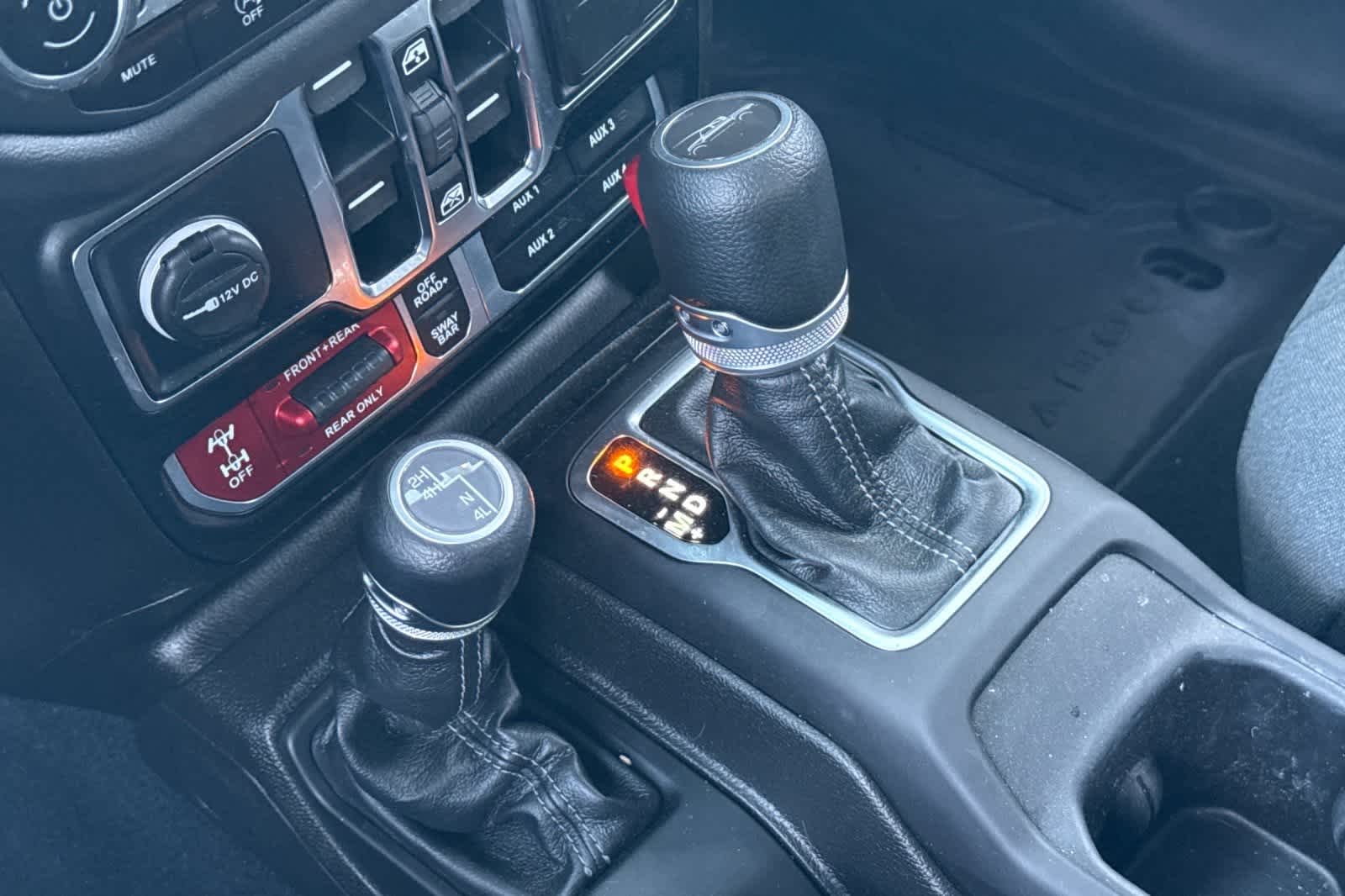 Thumbnail: 2024 Jeep Gladiator - 22