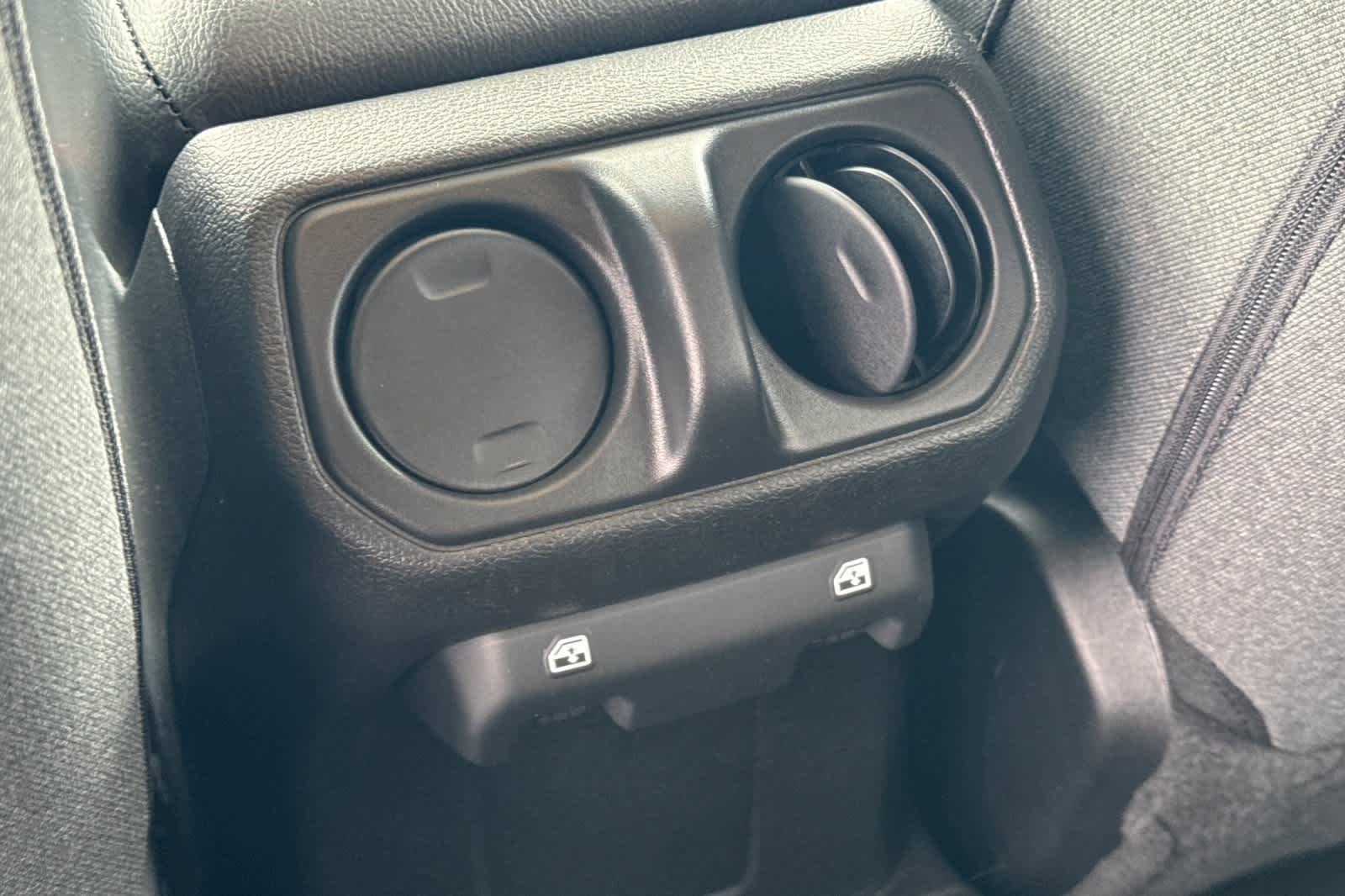 Thumbnail: 2025 Jeep Wrangler - 13