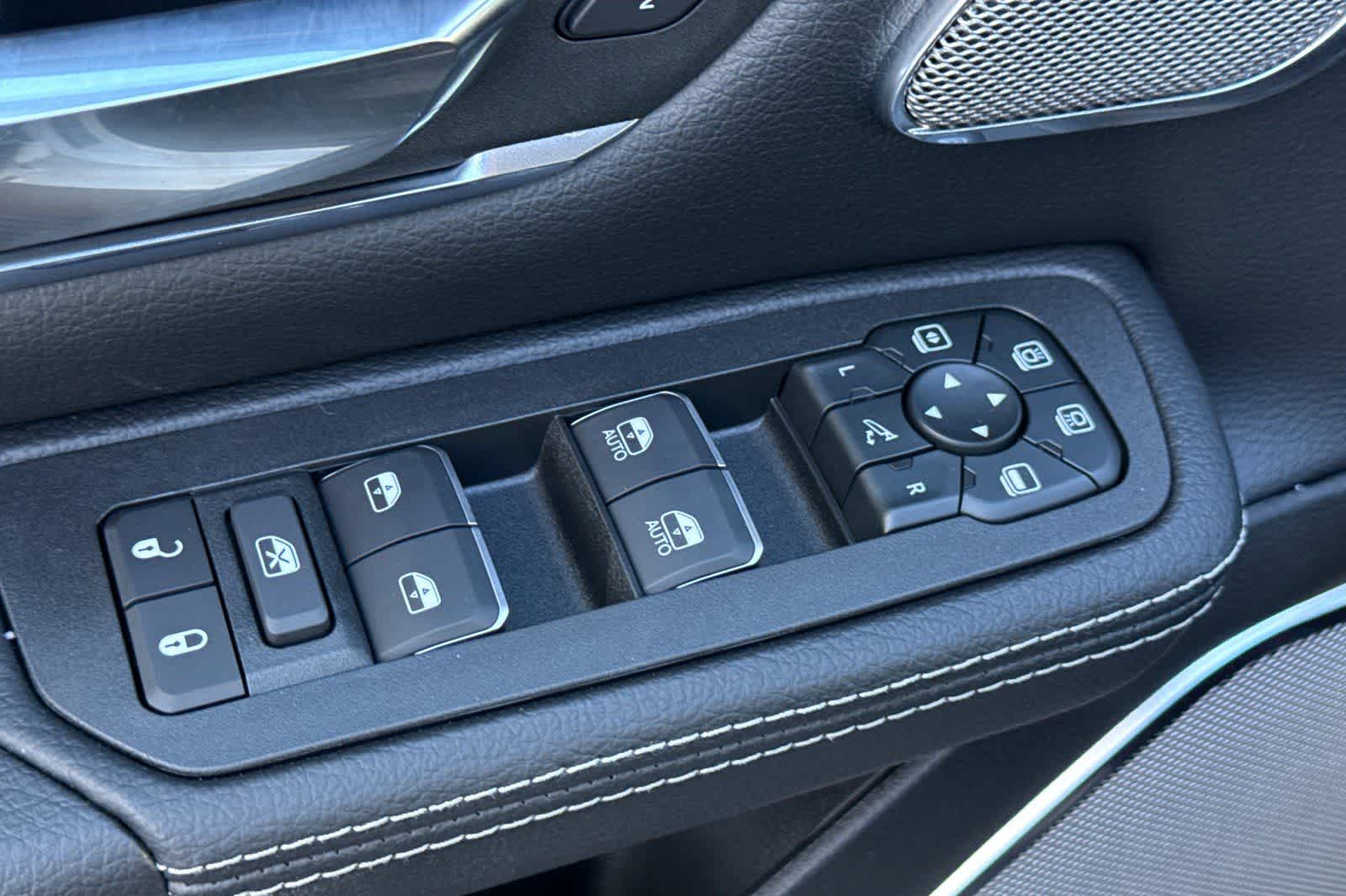 Thumbnail: 2026 RAM 1500 - 13