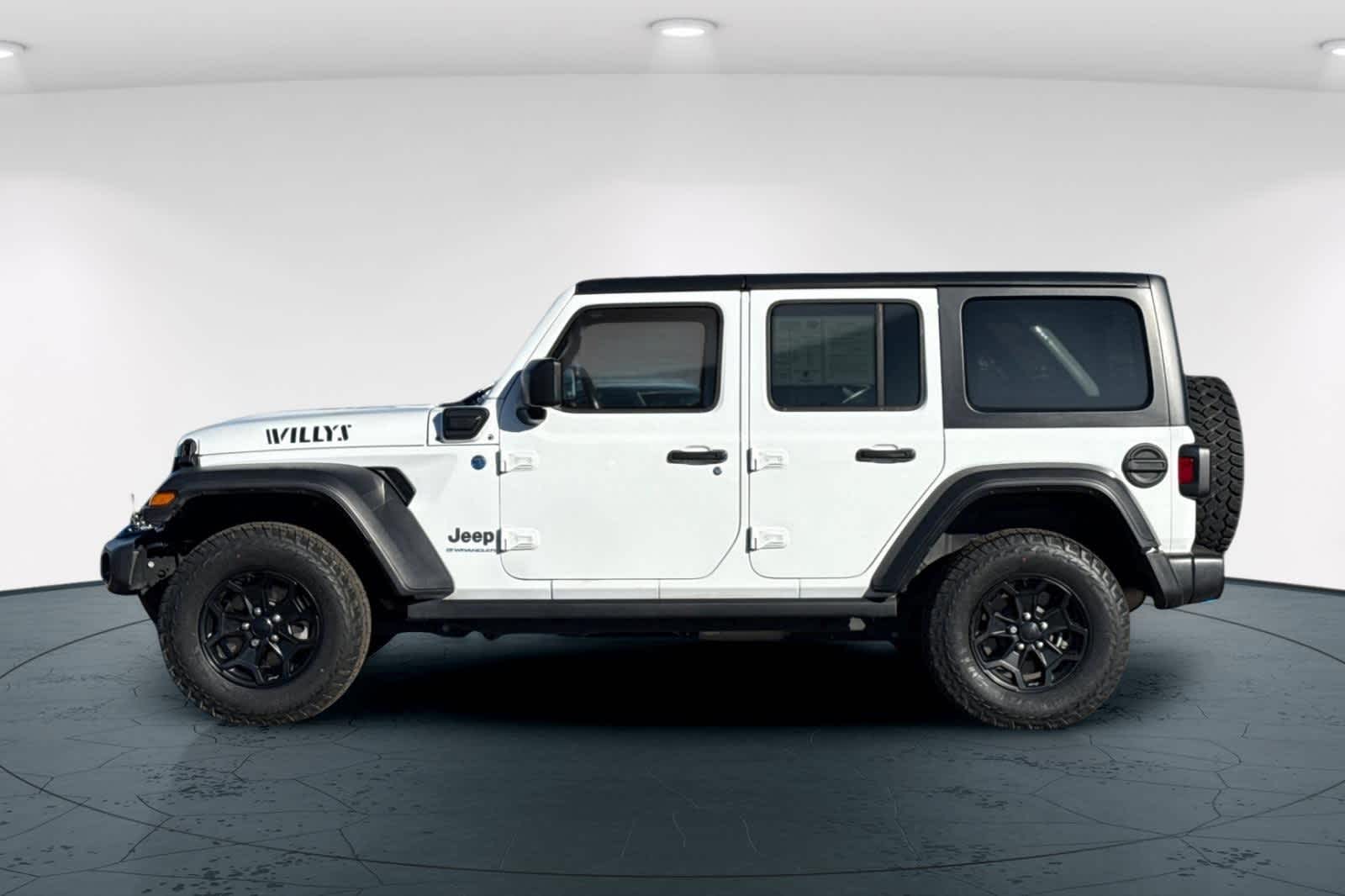 Thumbnail: 2023 Jeep Wrangler - 9