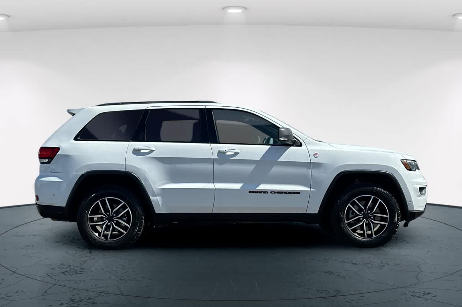 Thumbnail: 2021 Jeep Grand Cherokee - 6