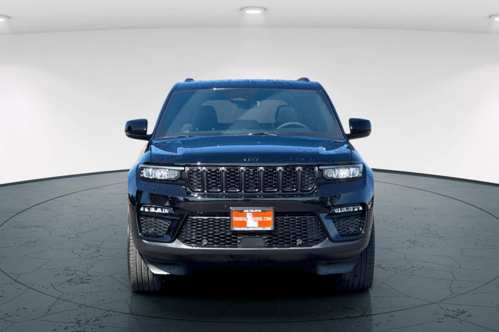 Thumbnail: 2025 Jeep Grand Cherokee - 10