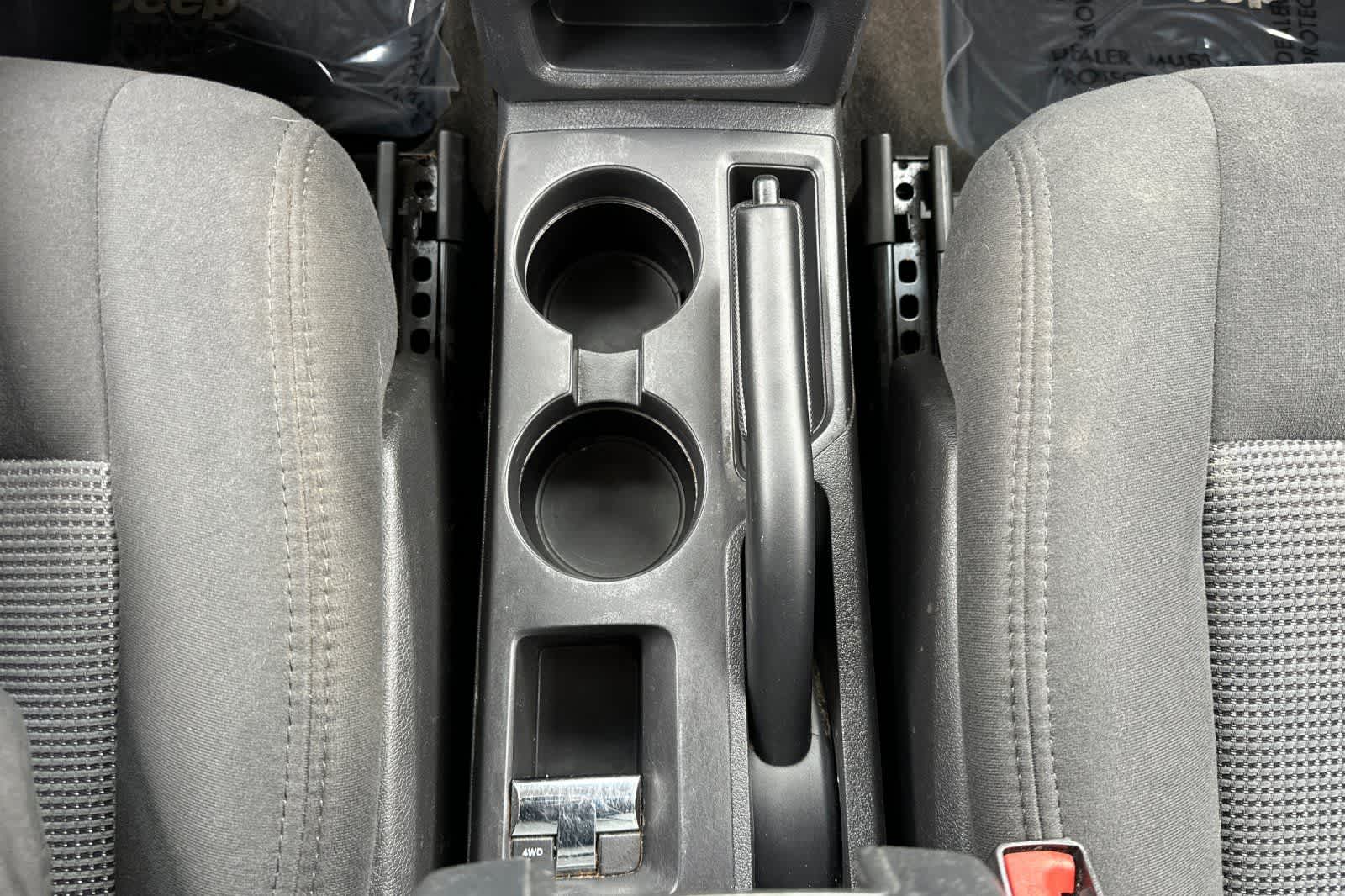 Thumbnail: 2016 Jeep Patriot - 30