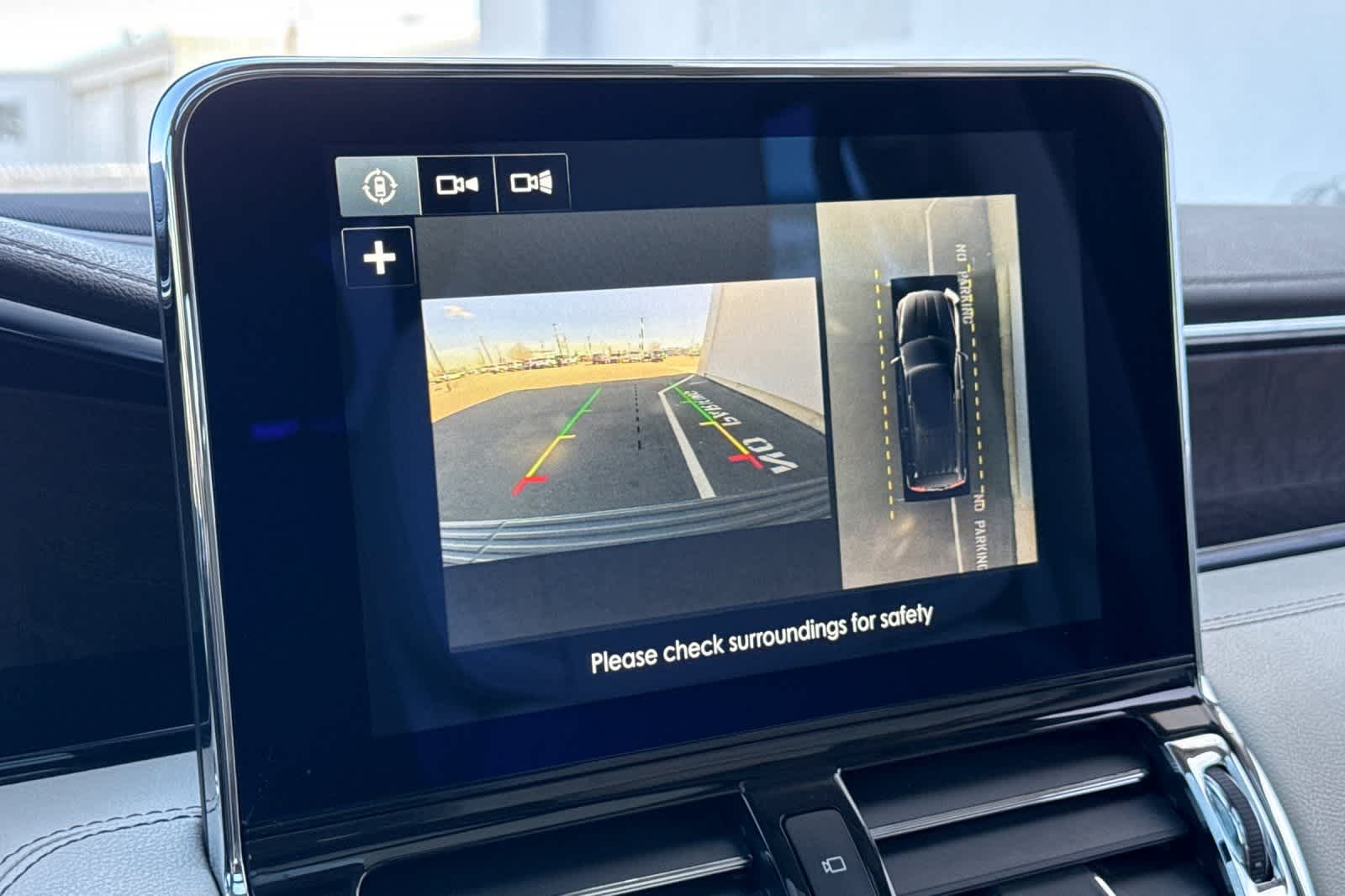 Thumbnail: 2019 Lincoln Navigator L - 24