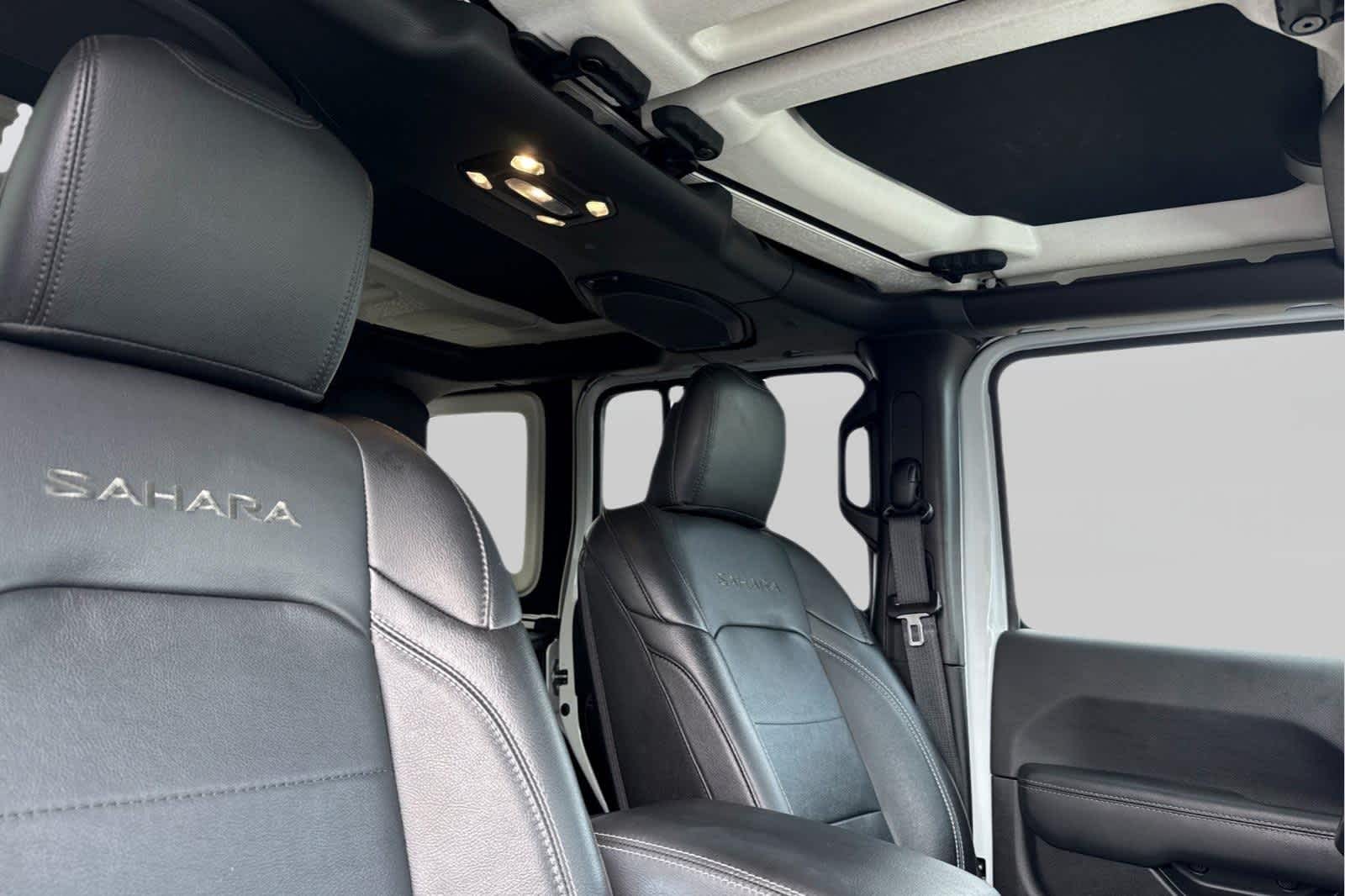 Thumbnail: 2022 Jeep Wrangler - 18