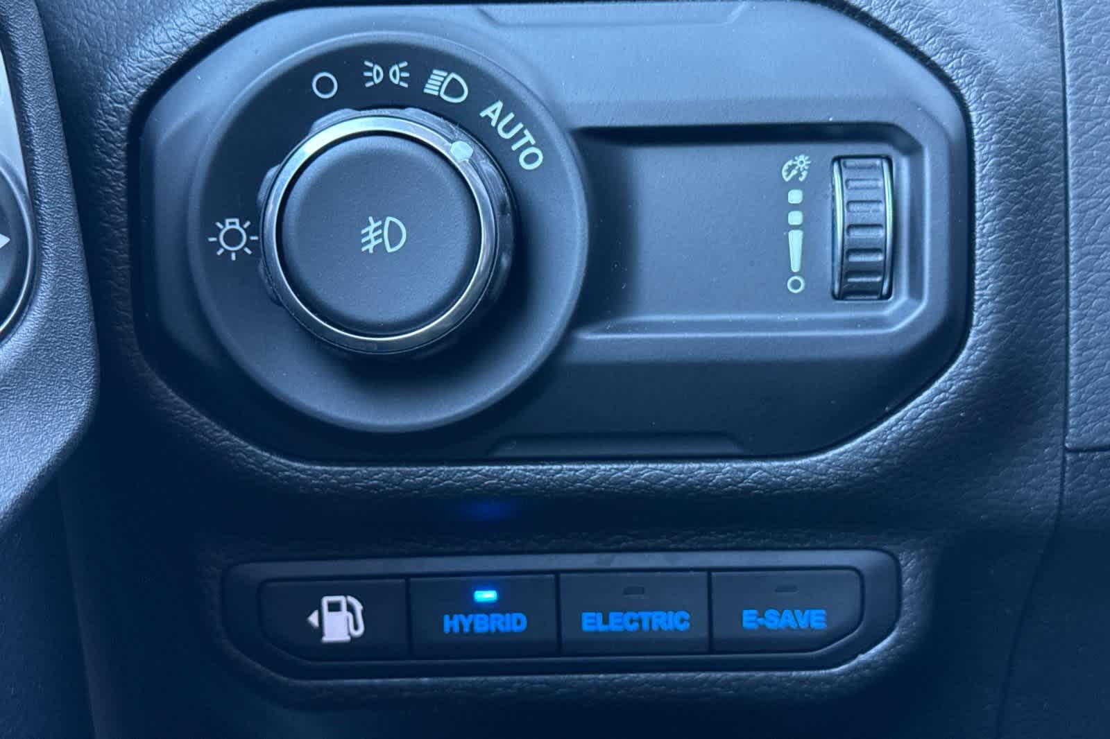 Thumbnail: 2023 Jeep Wrangler - 33