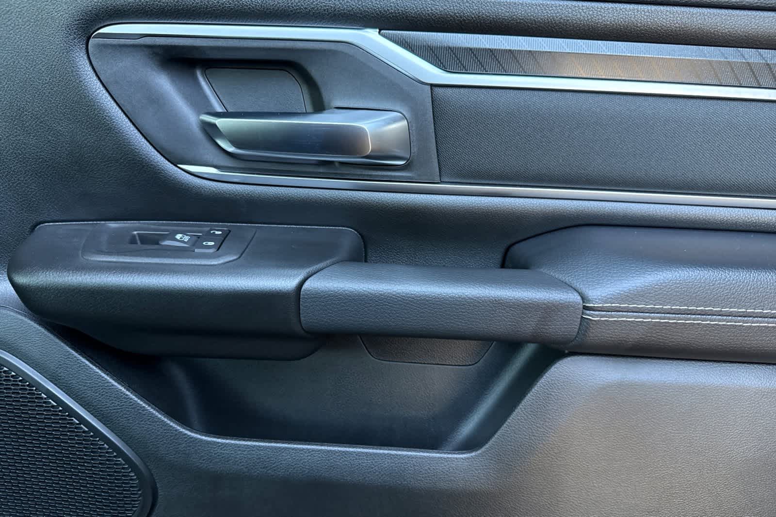 Thumbnail: 2025 RAM 1500 - 18