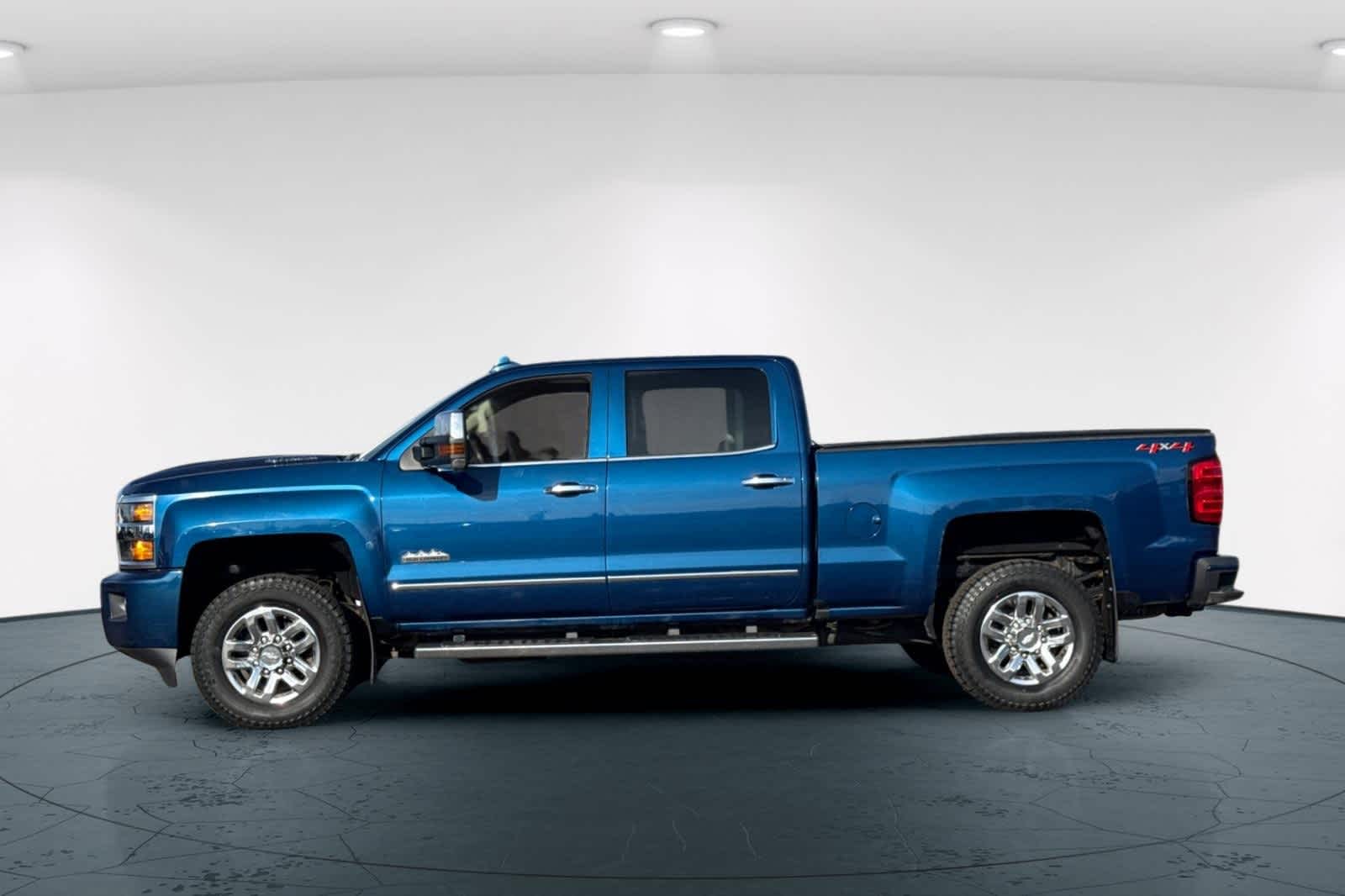 Thumbnail: 2018 Chevrolet Silverado 3500 - 9