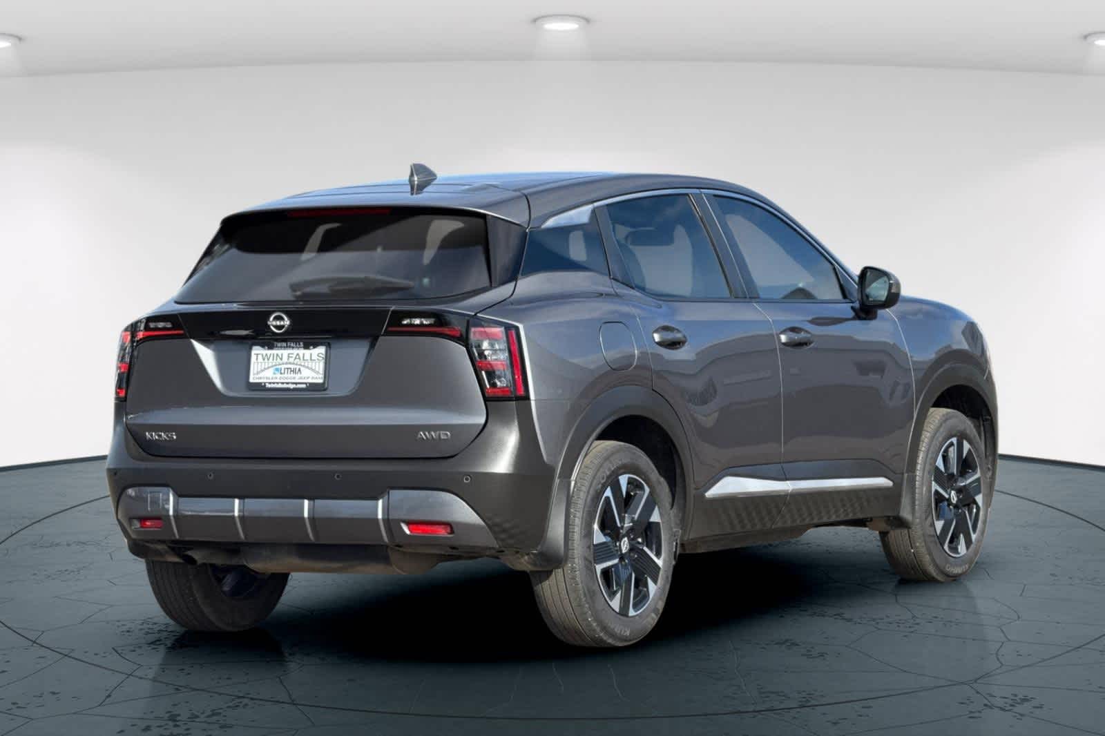 Thumbnail: 2025 Nissan Kicks - 2