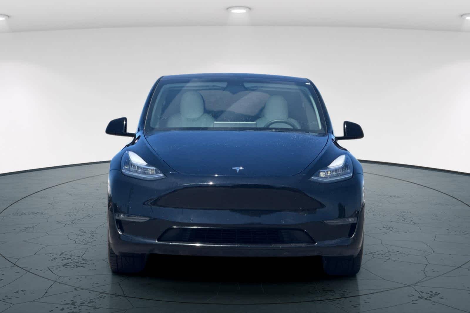 Thumbnail: 2022 Tesla Model Y - 10