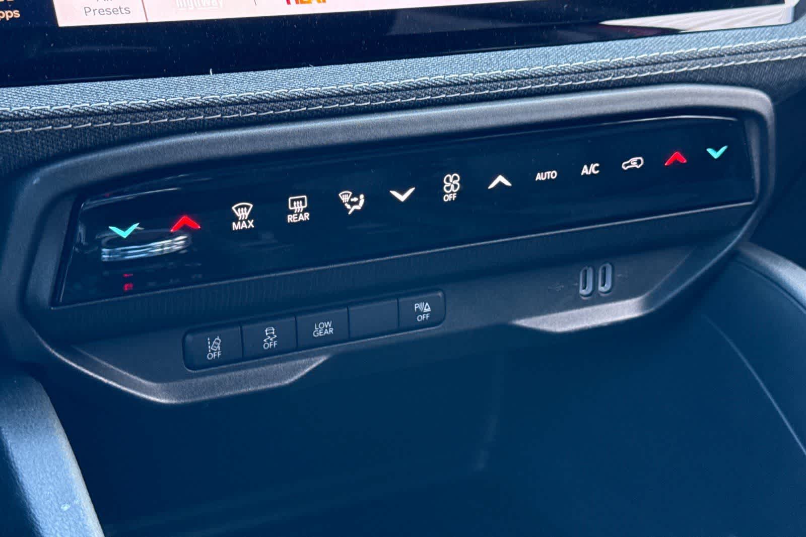 Thumbnail: 2026 Jeep Cherokee - 22