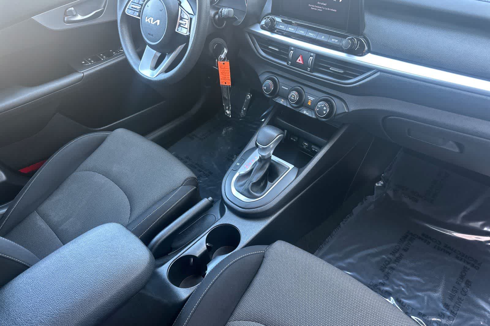 Thumbnail: 2023 Kia Forte - 15
