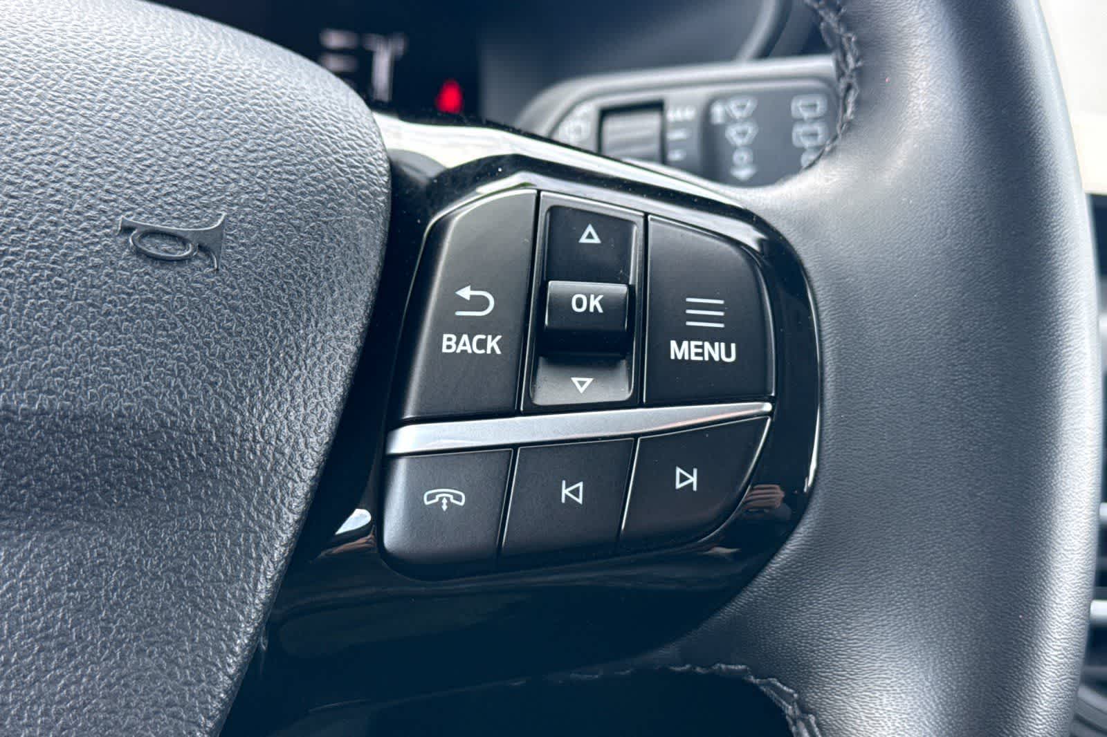 Thumbnail: 2023 Ford Escape - 28