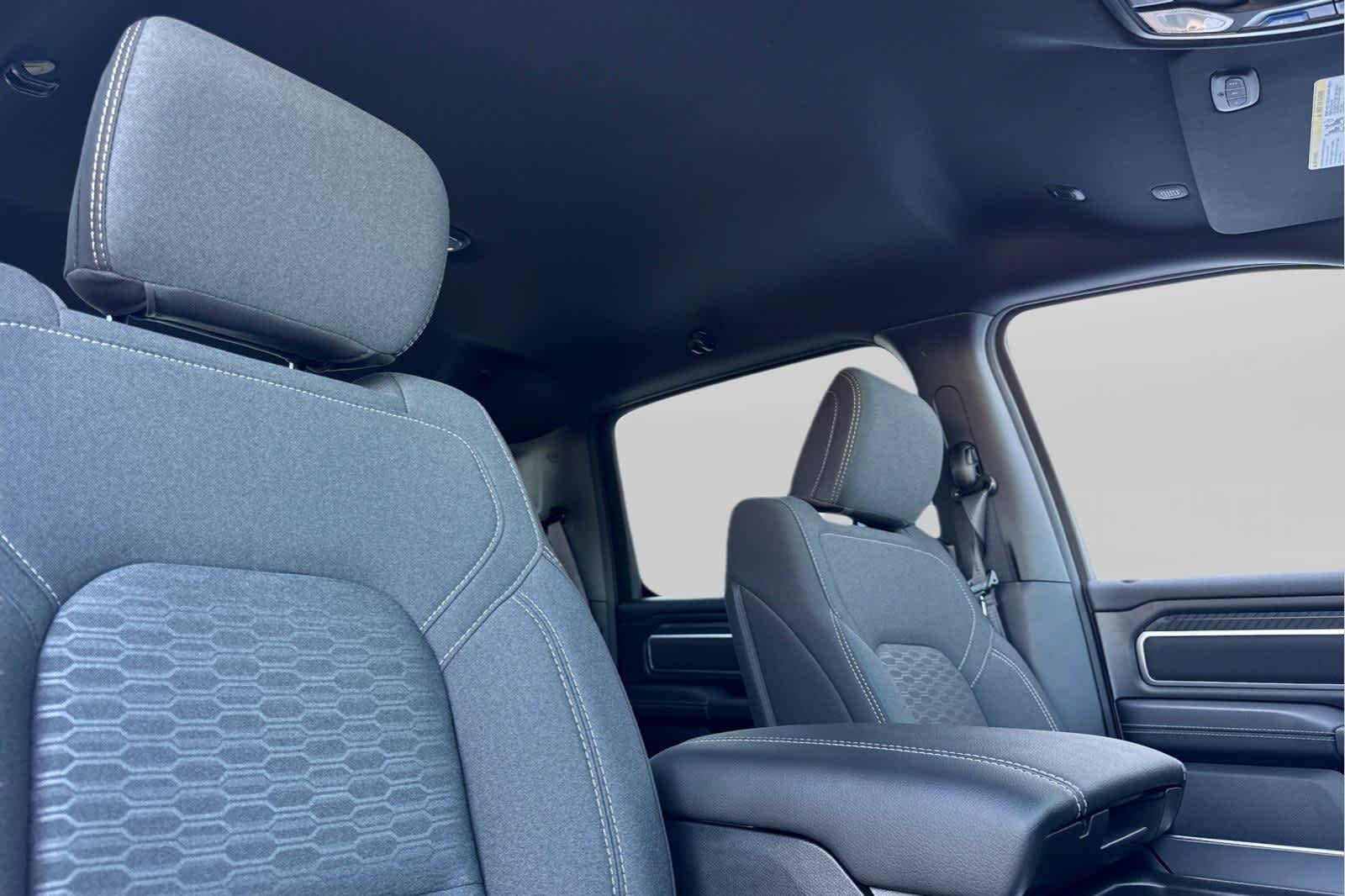 Thumbnail: 2025 RAM 1500 - 17