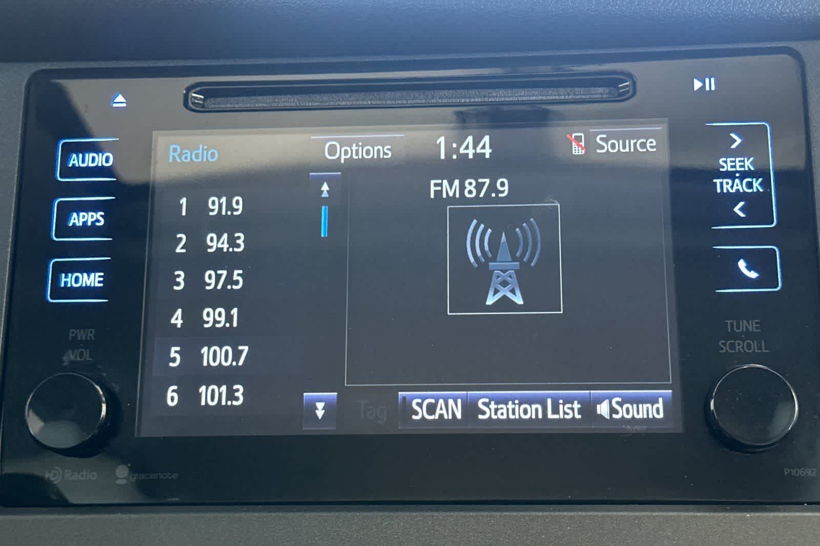 Thumbnail: 2015 Toyota Sienna - 20