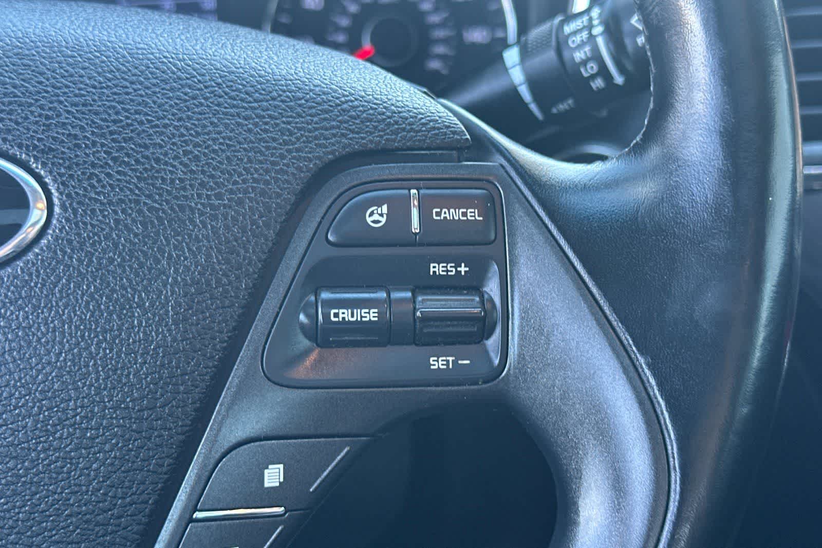 Thumbnail: 2016 Kia Forte - 27