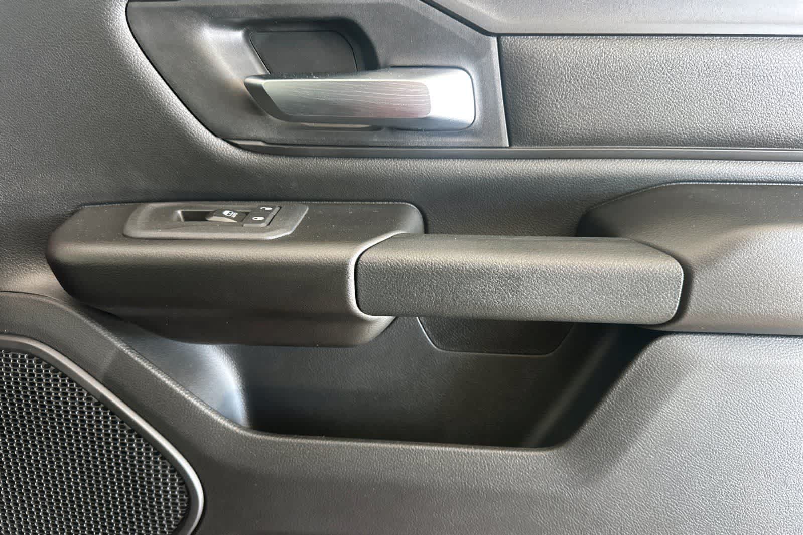Thumbnail: 2026 RAM 1500 - 18