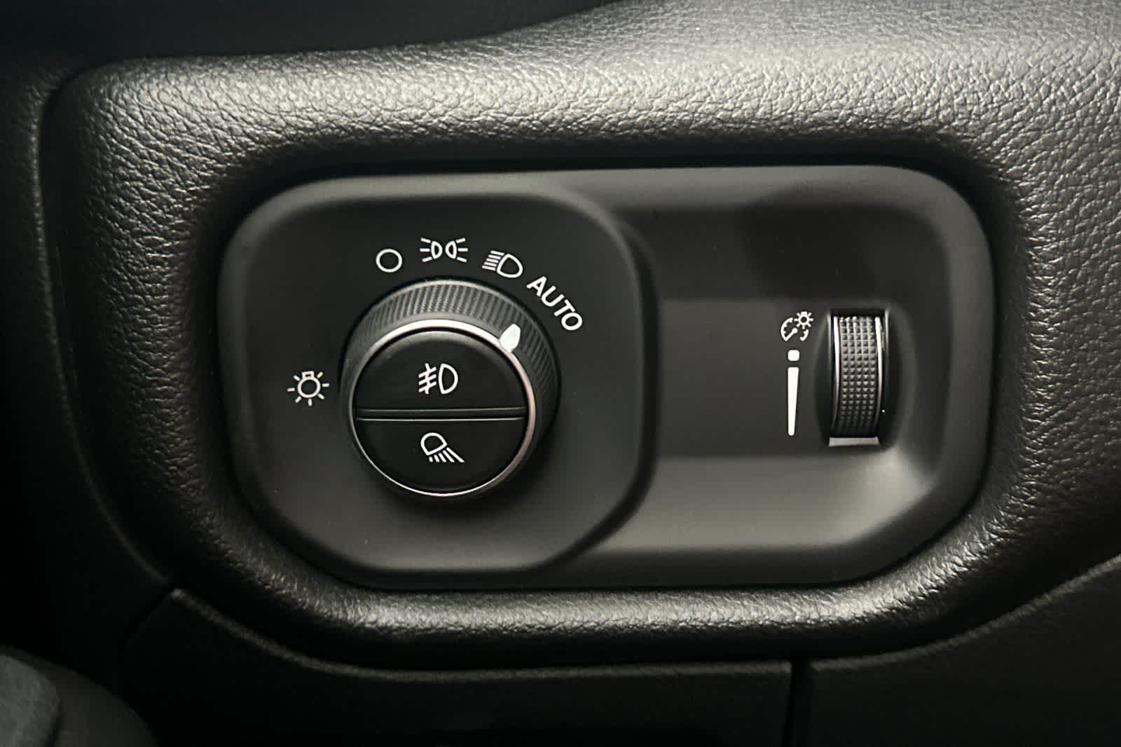 Thumbnail: 2026 RAM 1500 - 31