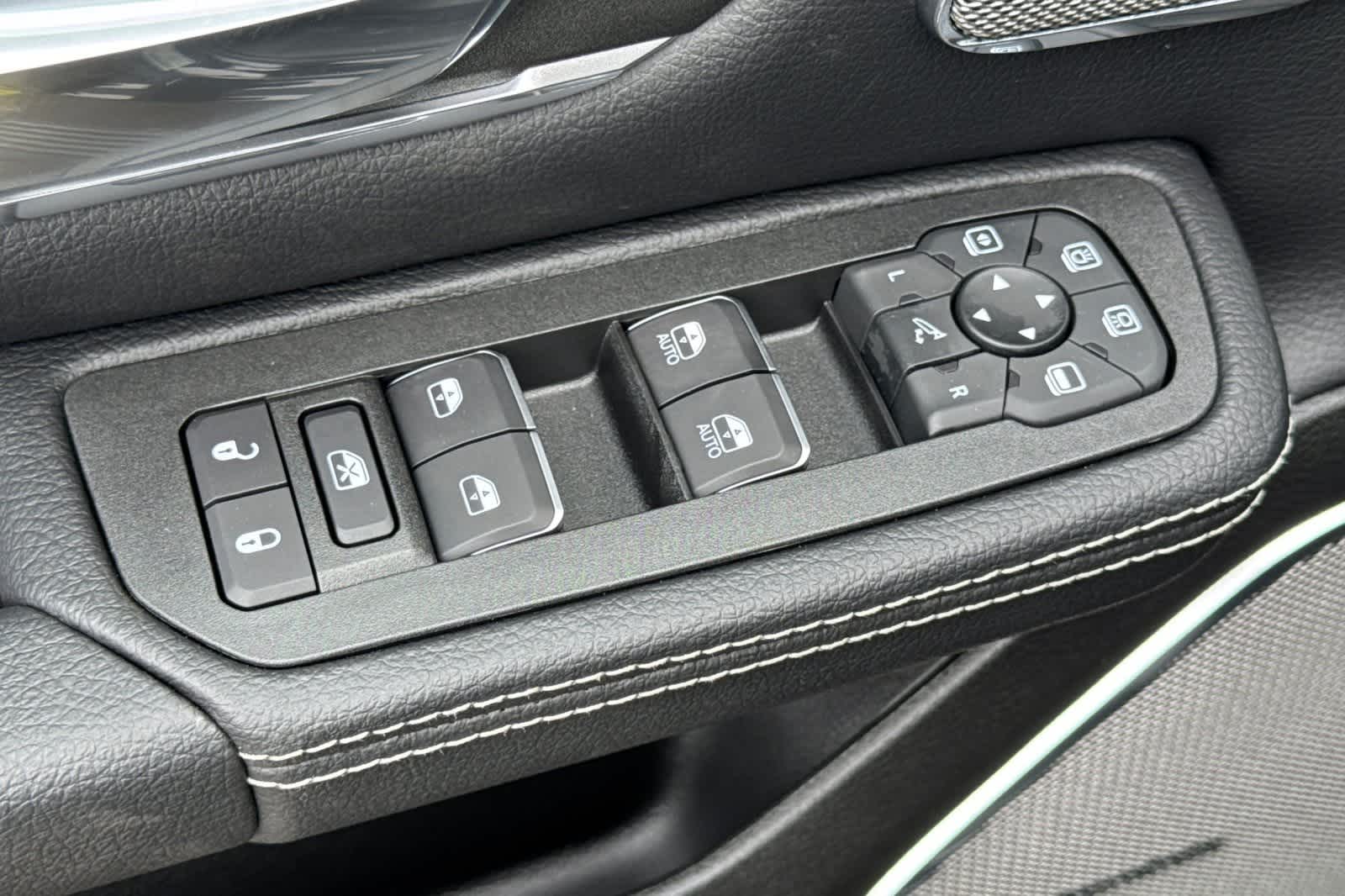 Thumbnail: 2025 RAM 1500 - 13