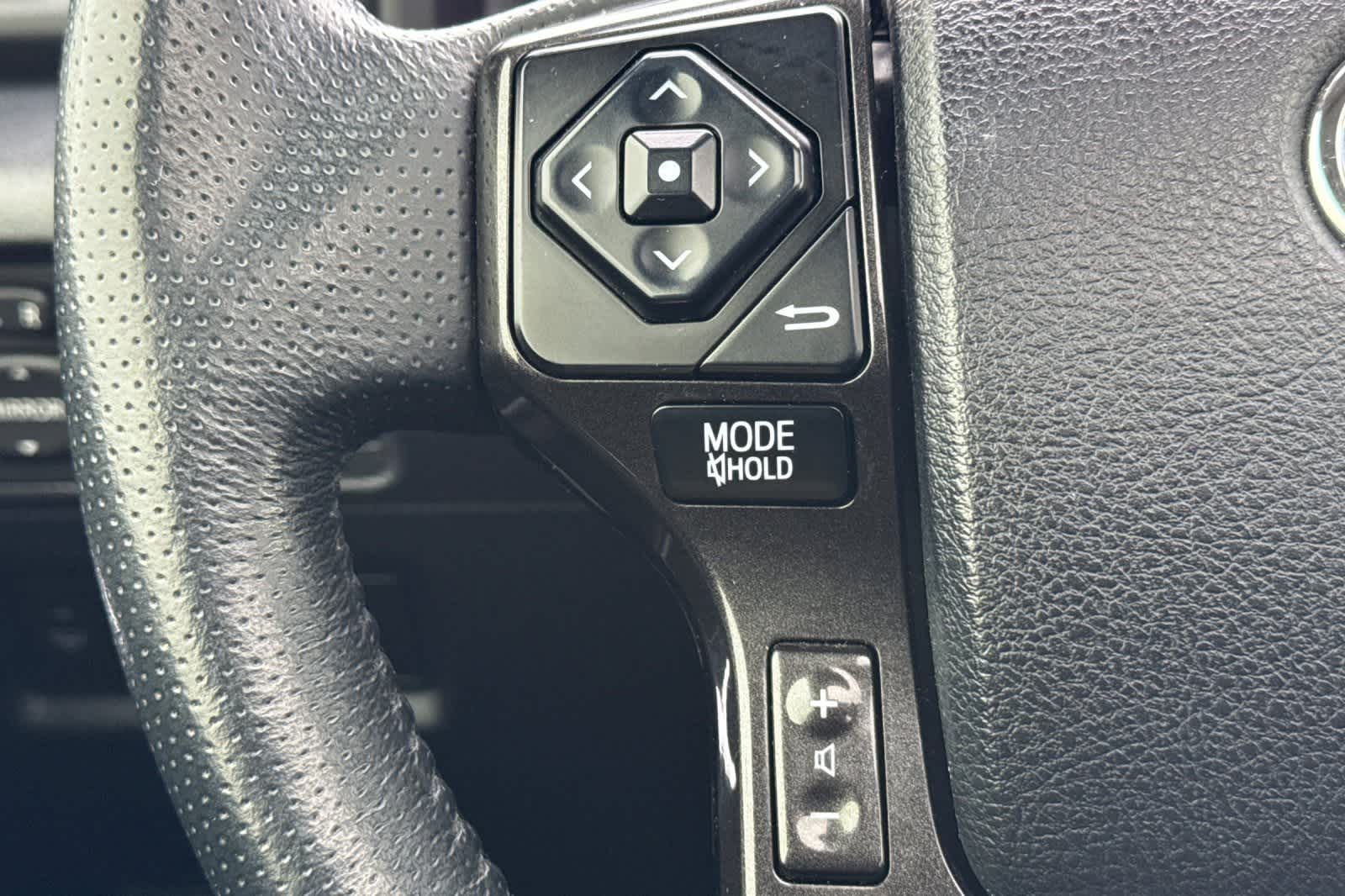 Thumbnail: 2019 Toyota 4Runner - 26