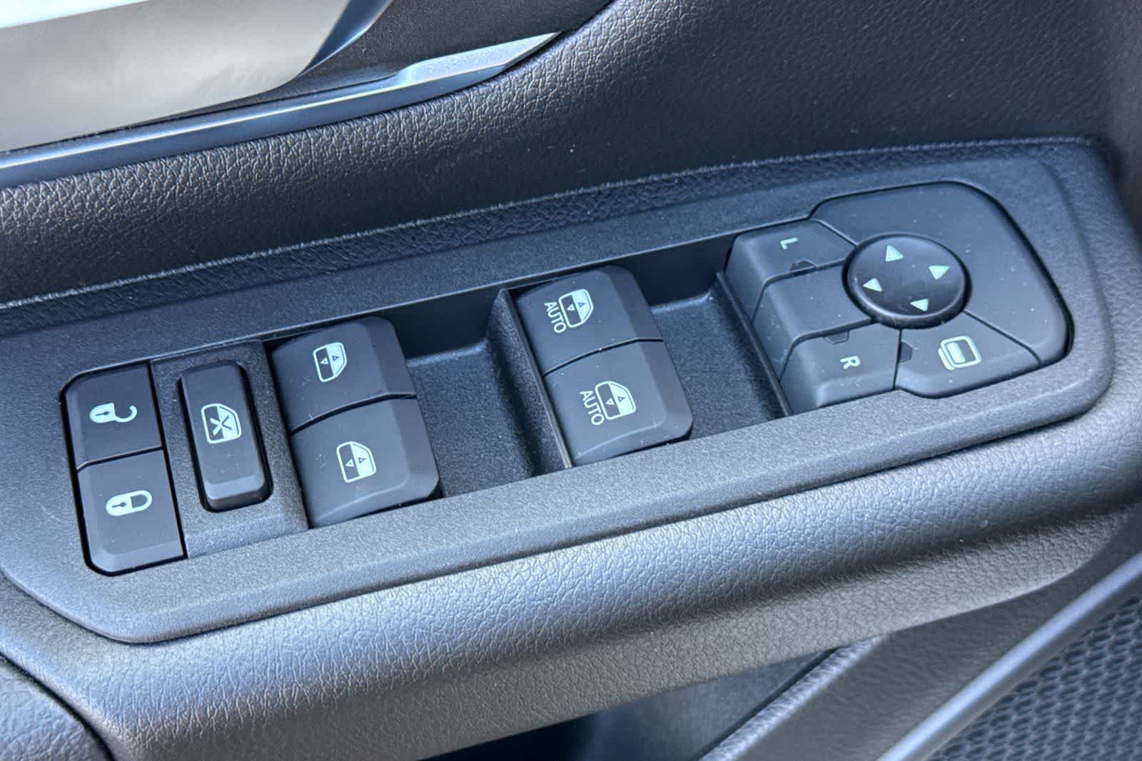 Thumbnail: 2026 RAM 1500 - 13