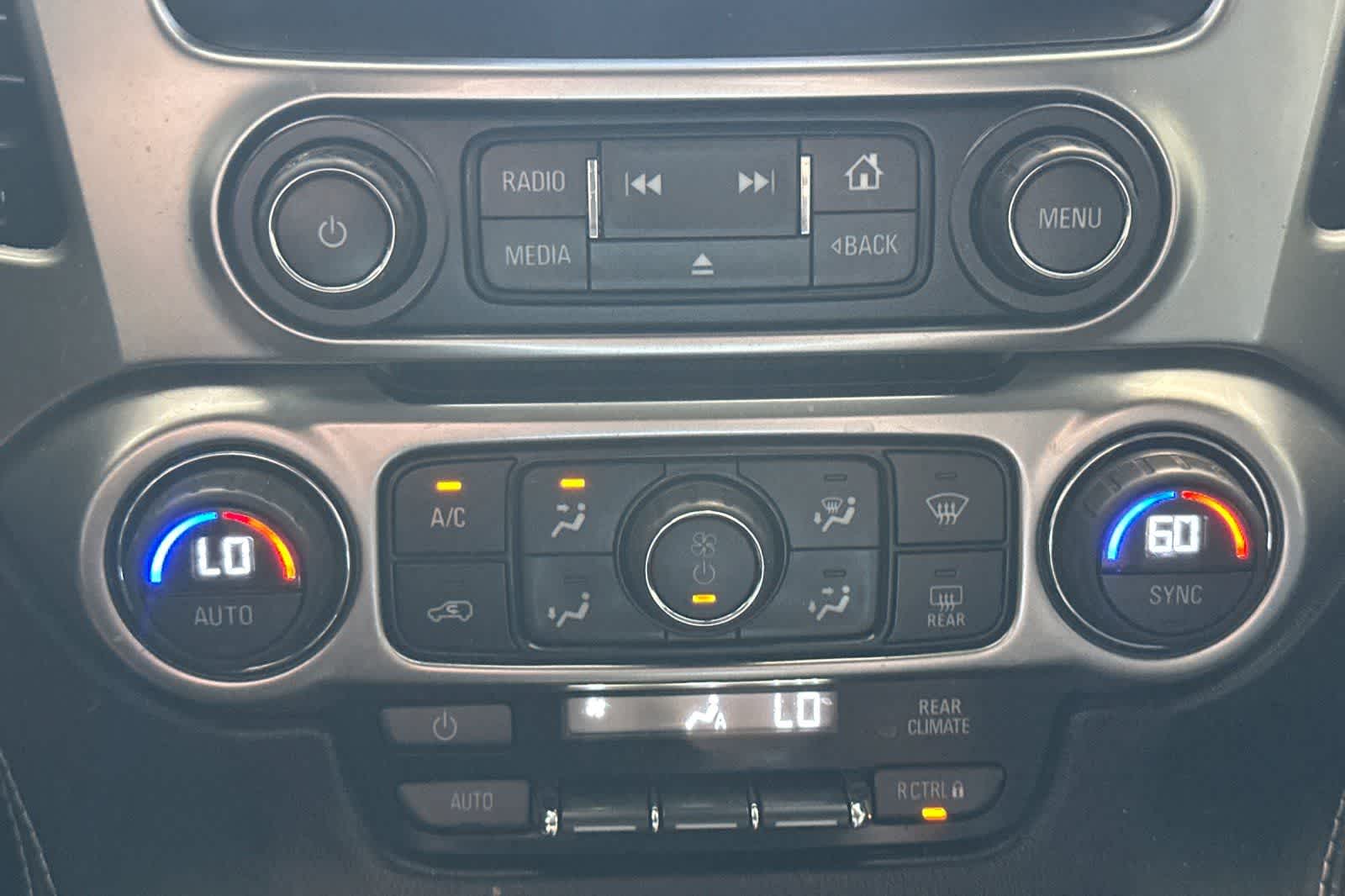 Thumbnail: 2015 Chevrolet Tahoe - 23