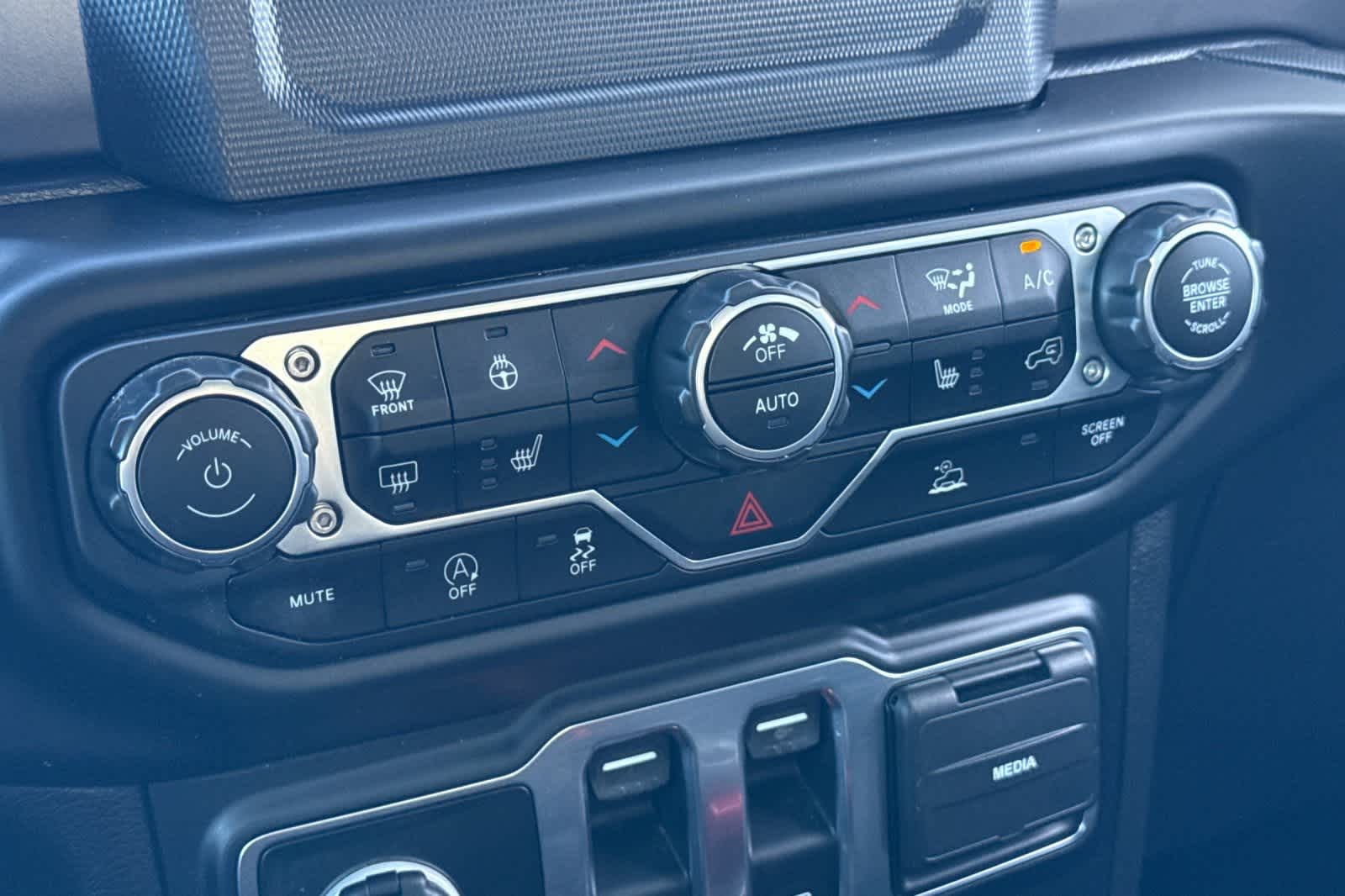 Thumbnail: 2023 Jeep Wrangler - 22