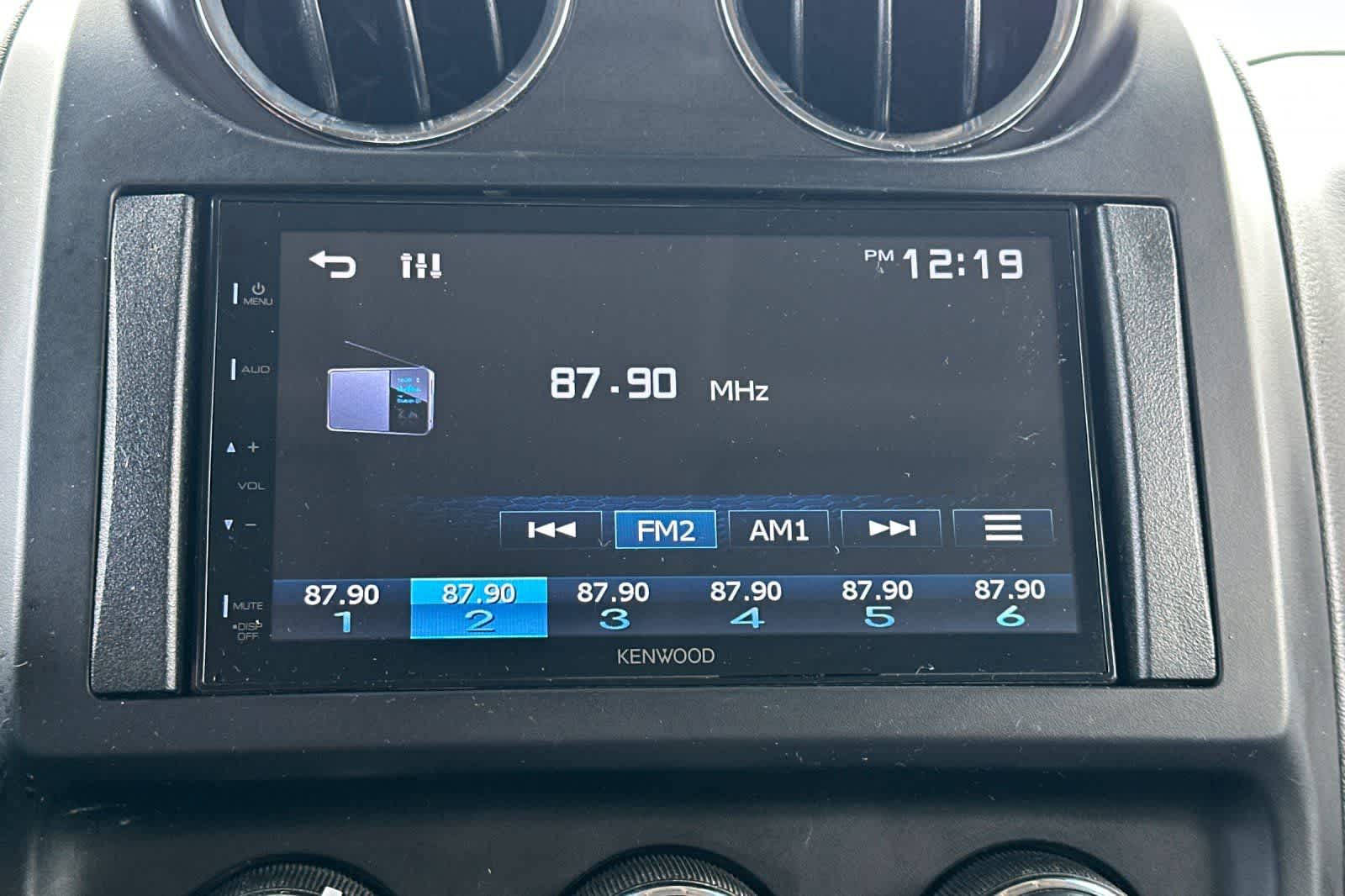 Thumbnail: 2016 Jeep Patriot - 19