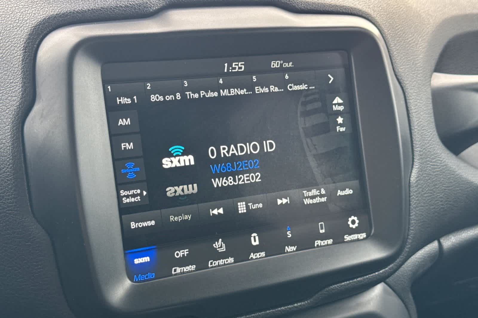 Thumbnail: 2022 Jeep Renegade - 19