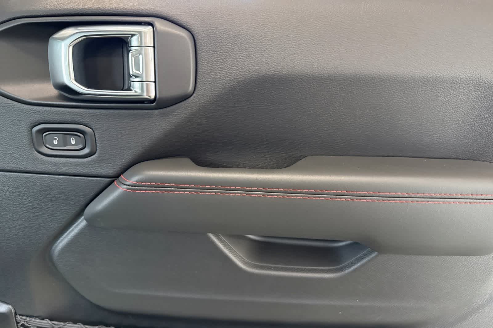 Thumbnail: 2026 Jeep Wrangler - 19