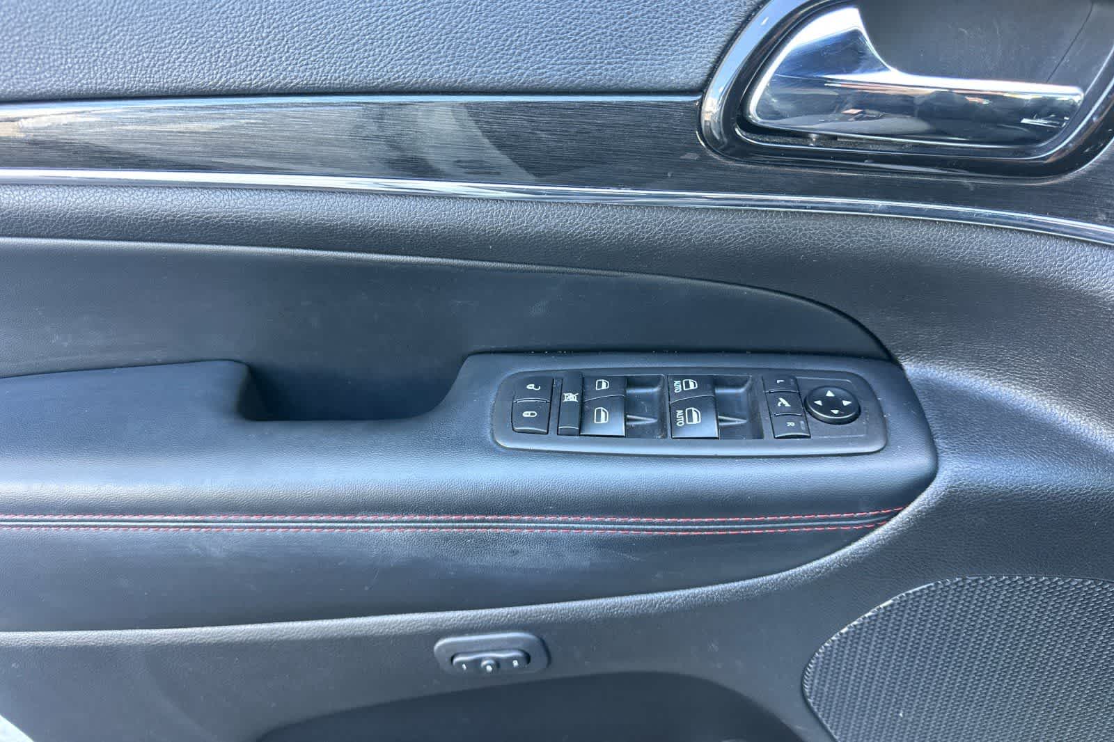 Thumbnail: 2021 Jeep Grand Cherokee - 12
