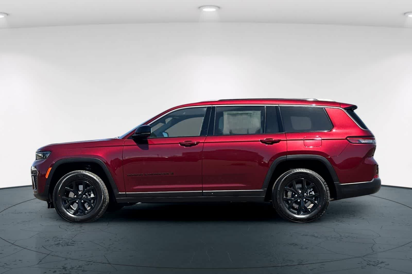Thumbnail: 2026 Jeep Grand Cherokee - 9