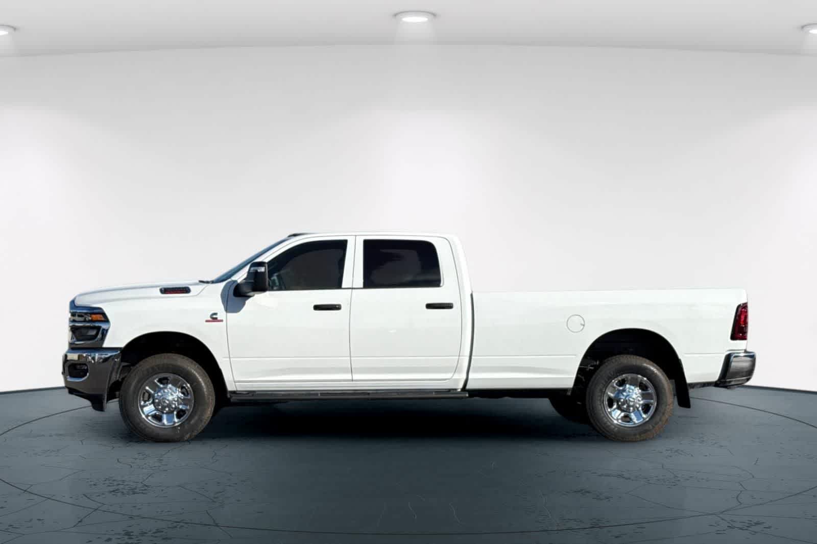 2026 RAM 3500 Tradesman - Photo 9