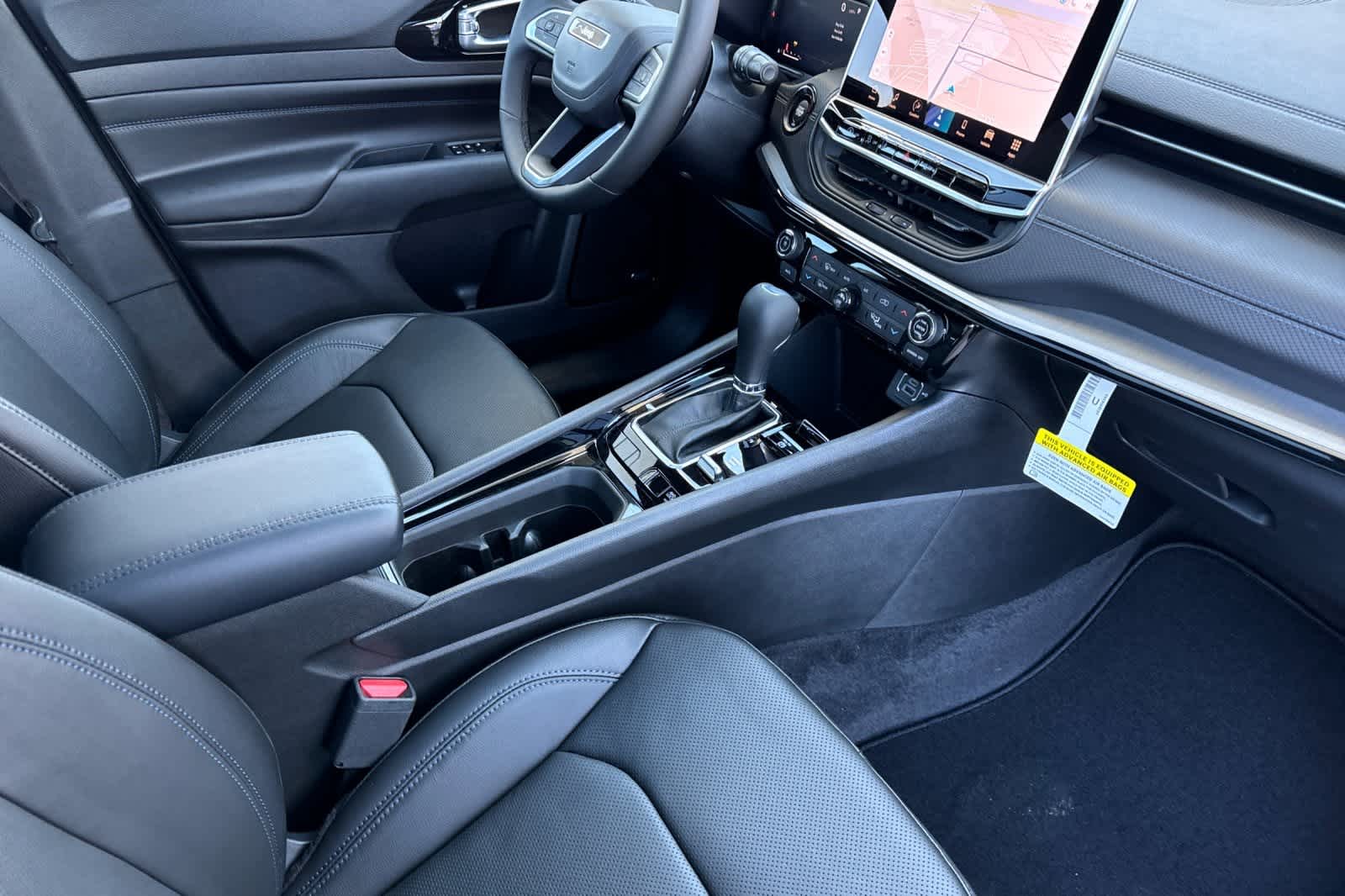 Thumbnail: 2025 Jeep Compass - 17