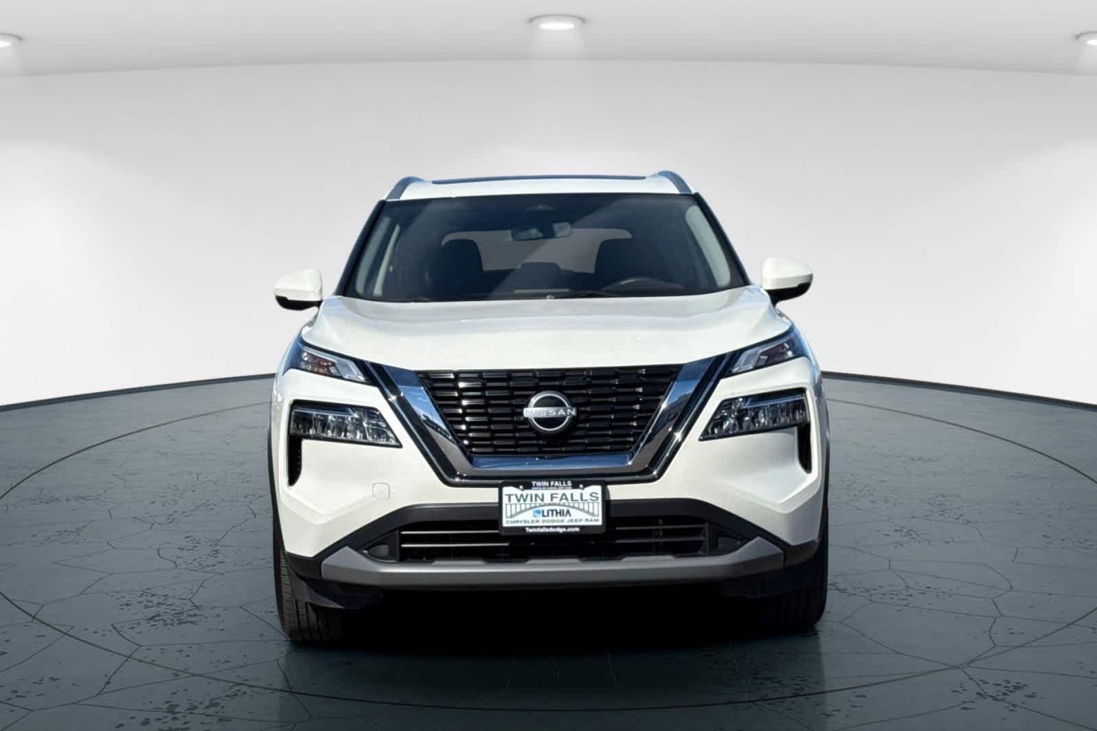 Thumbnail: 2022 Nissan Rogue - 10