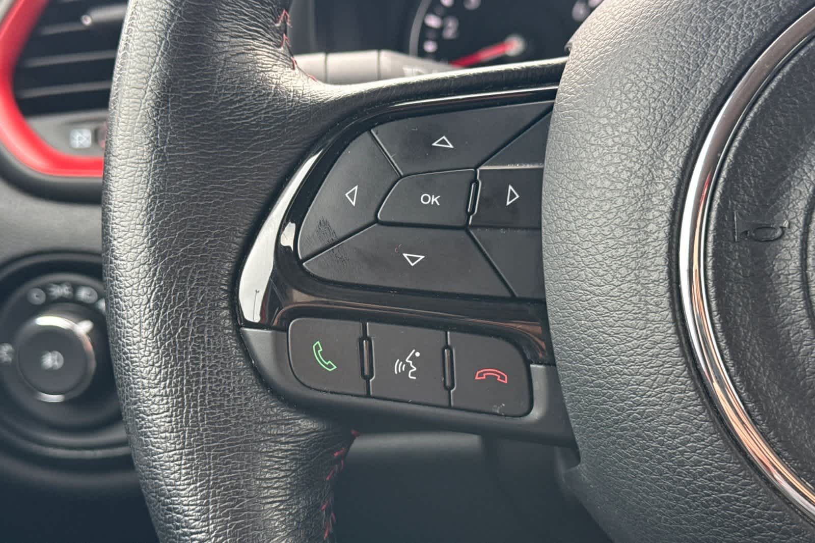 Thumbnail: 2022 Jeep Renegade - 26