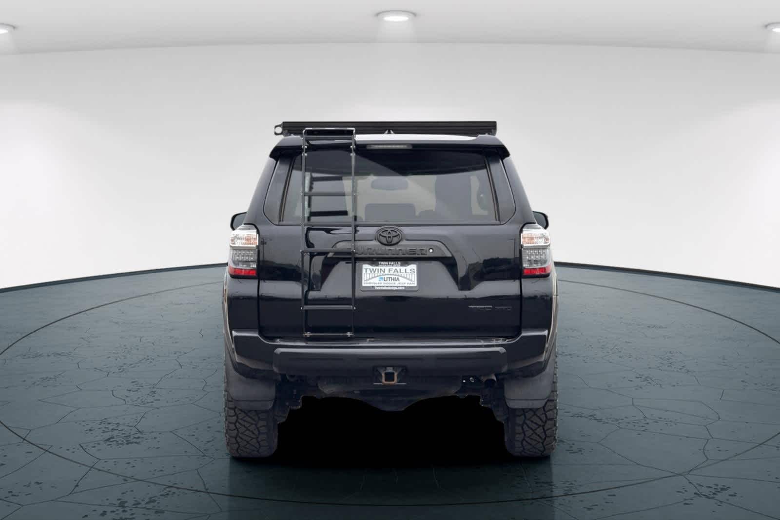 Thumbnail: 2019 Toyota 4Runner - 7