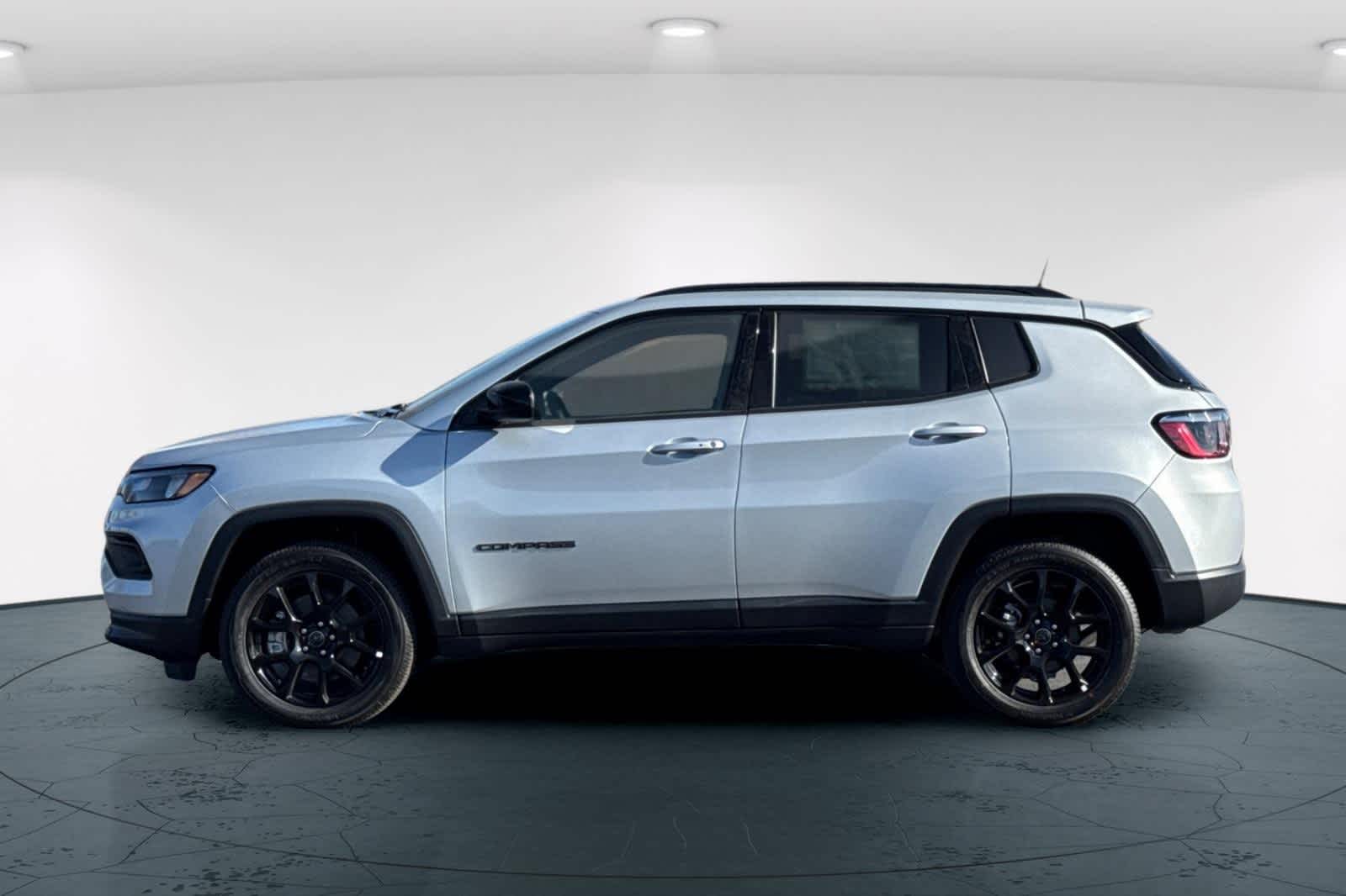Thumbnail: 2025 Jeep Compass - 9