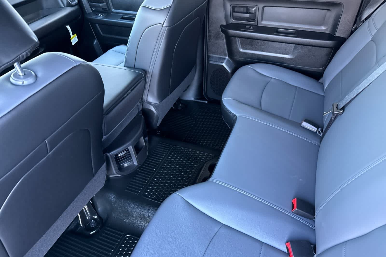 2026 Ram 2500 Tradesman photo 4