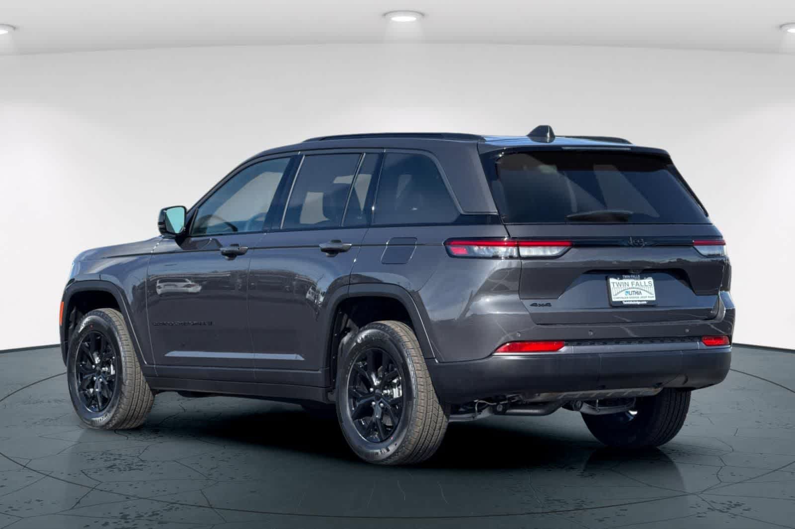 Thumbnail: 2026 Jeep Grand Cherokee - 8