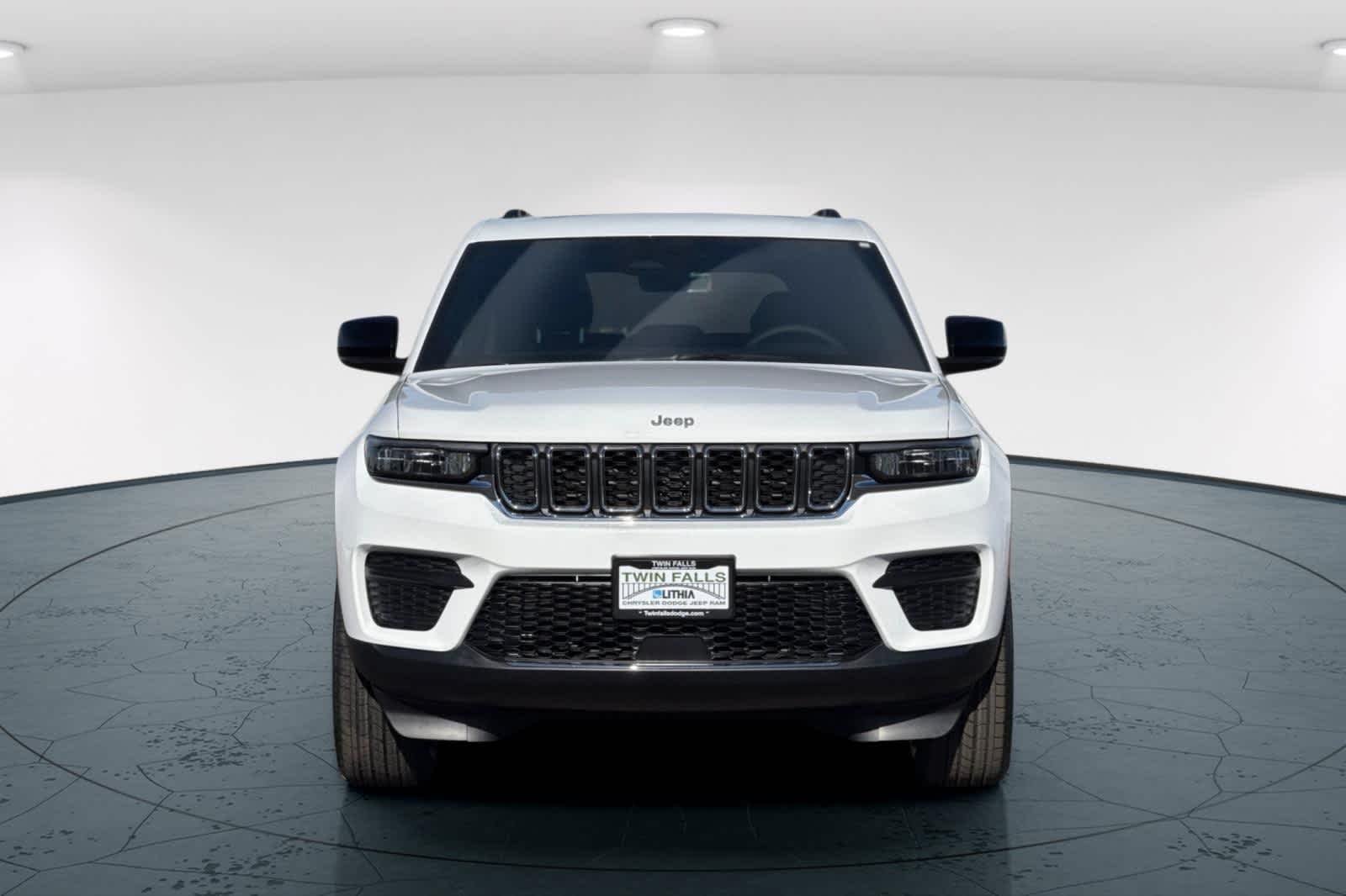 Thumbnail: 2025 Jeep Grand Cherokee - 10